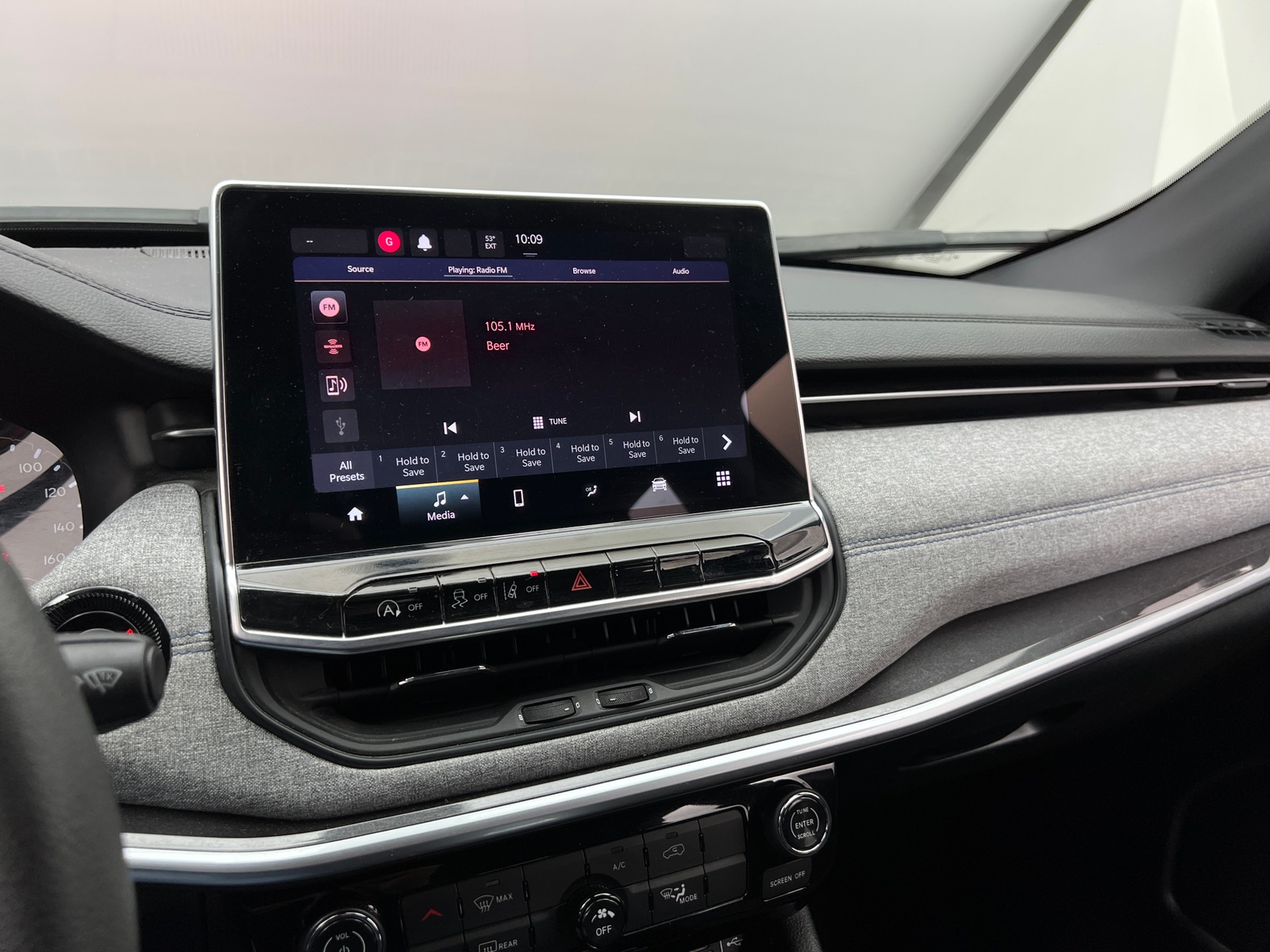 Thumbnail: 2023 Jeep Compass - 4