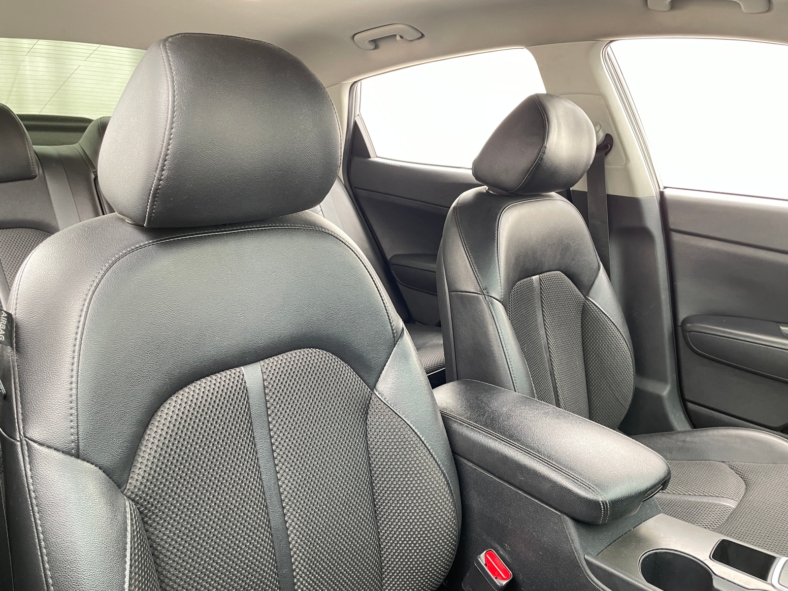 Thumbnail: 2019 Kia Optima - 2