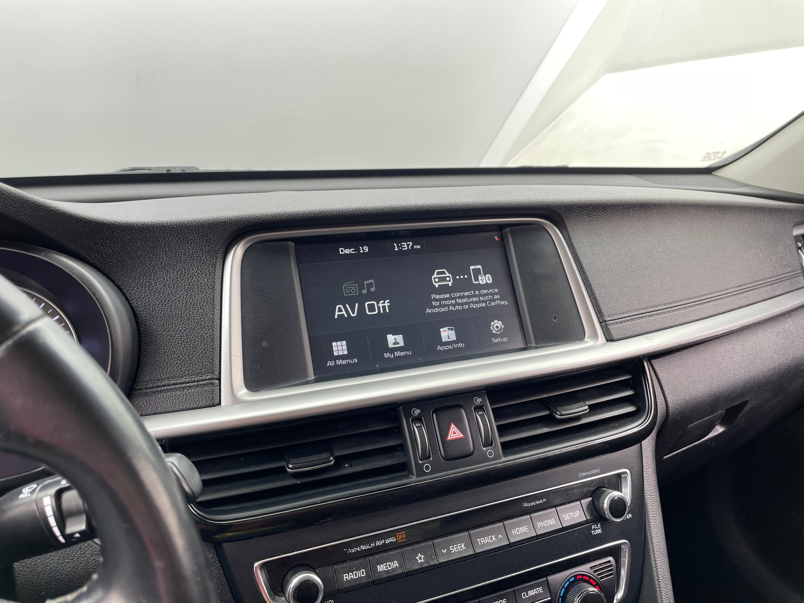 Thumbnail: 2019 Kia Optima - 4