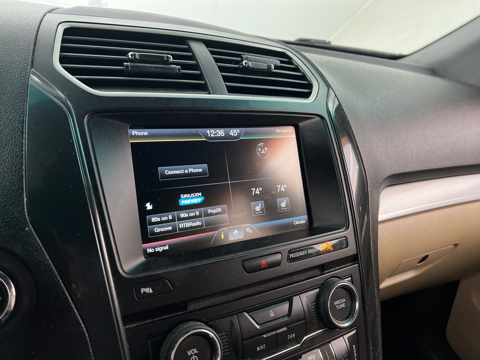 Thumbnail: 2016 Ford Explorer - 3