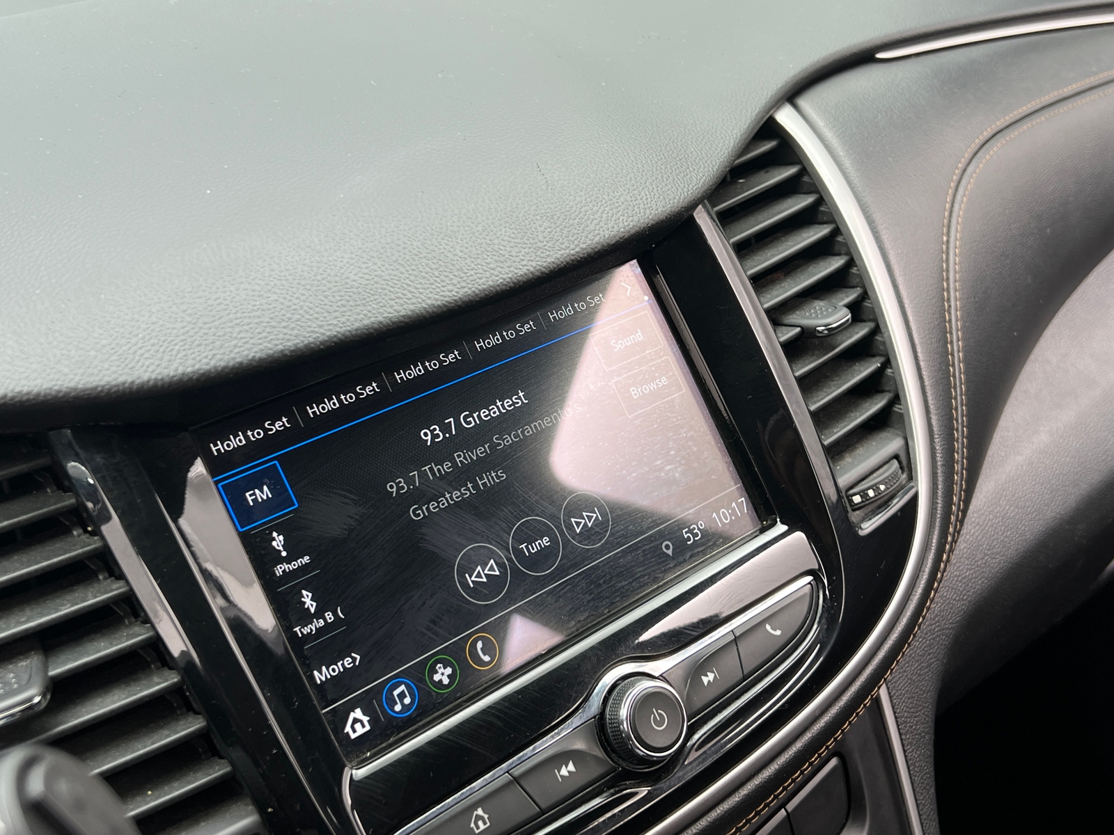 Thumbnail: 2018 Chevrolet Trax - 4