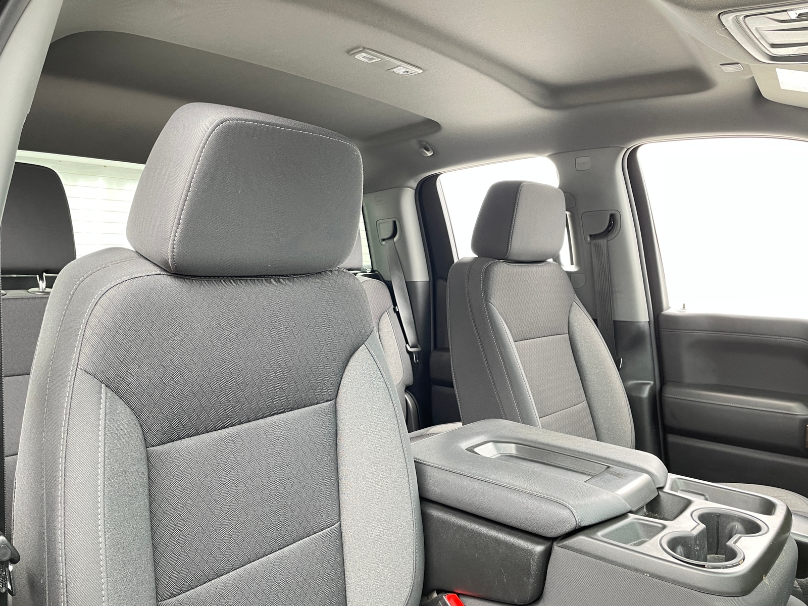 Thumbnail: 2022 Chevrolet Silverado 1500 - 2