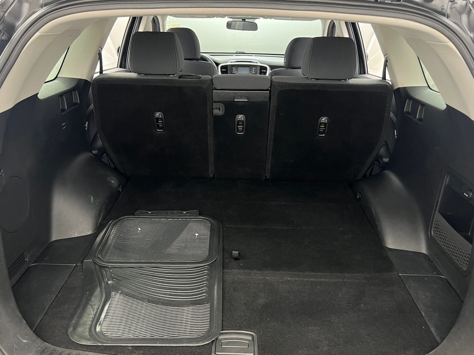 Thumbnail: 2018 Kia Sorento - 7