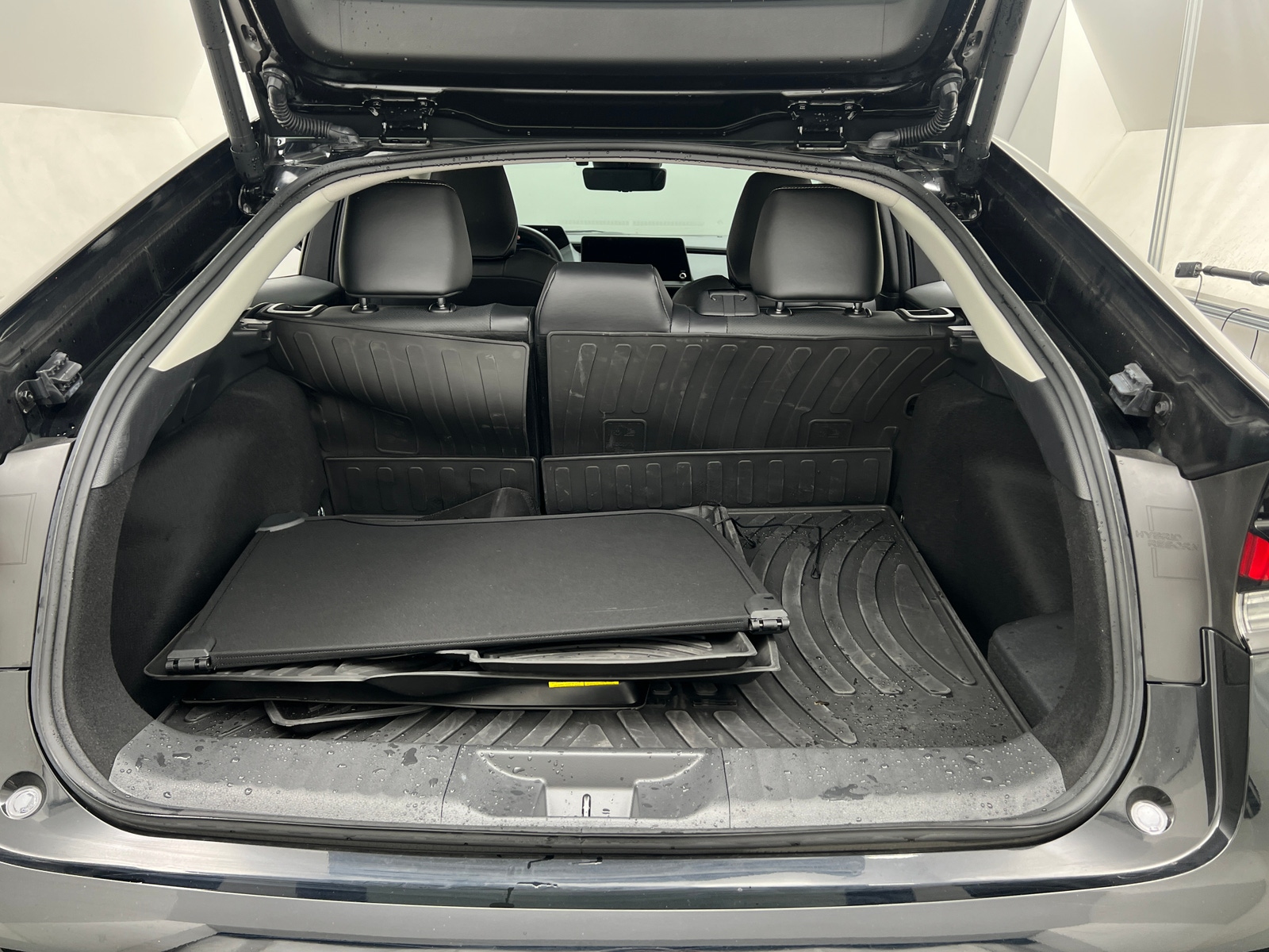 Thumbnail: 2024 Toyota Prius - 6