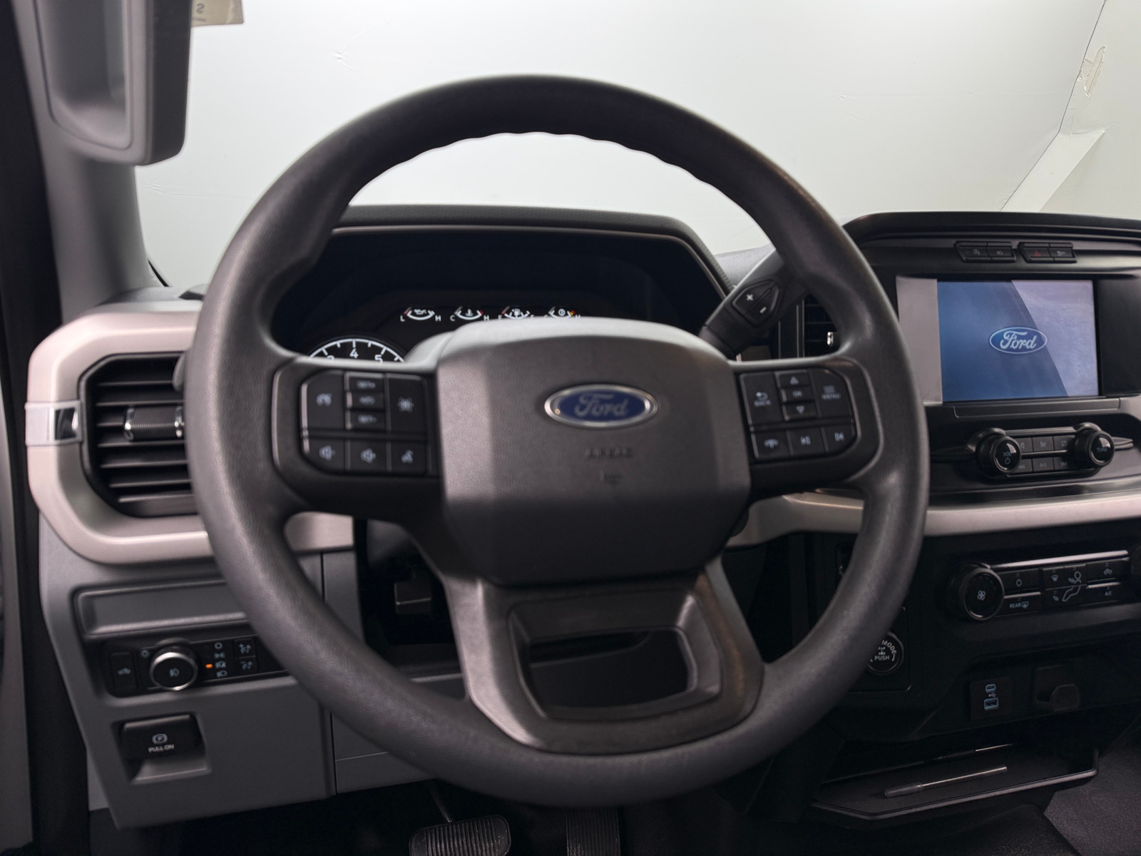 Thumbnail: 2022 Ford Econoline - 4