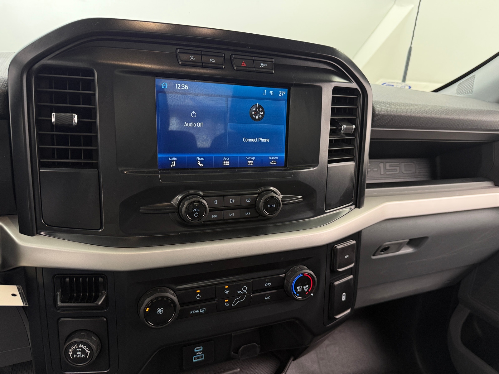 Thumbnail: 2022 Ford Econoline - 3