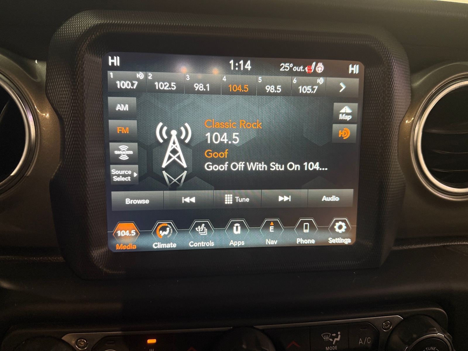 Thumbnail: 2022 Jeep Wrangler - 4