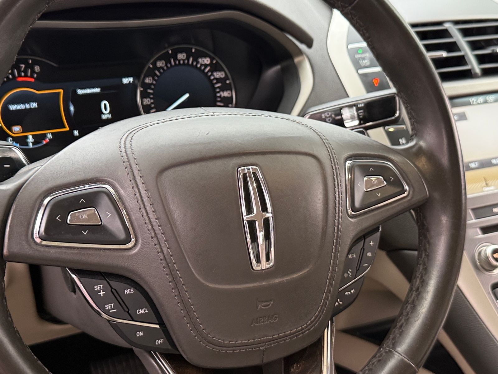 Thumbnail: 2017 Lincoln MKZ - 4