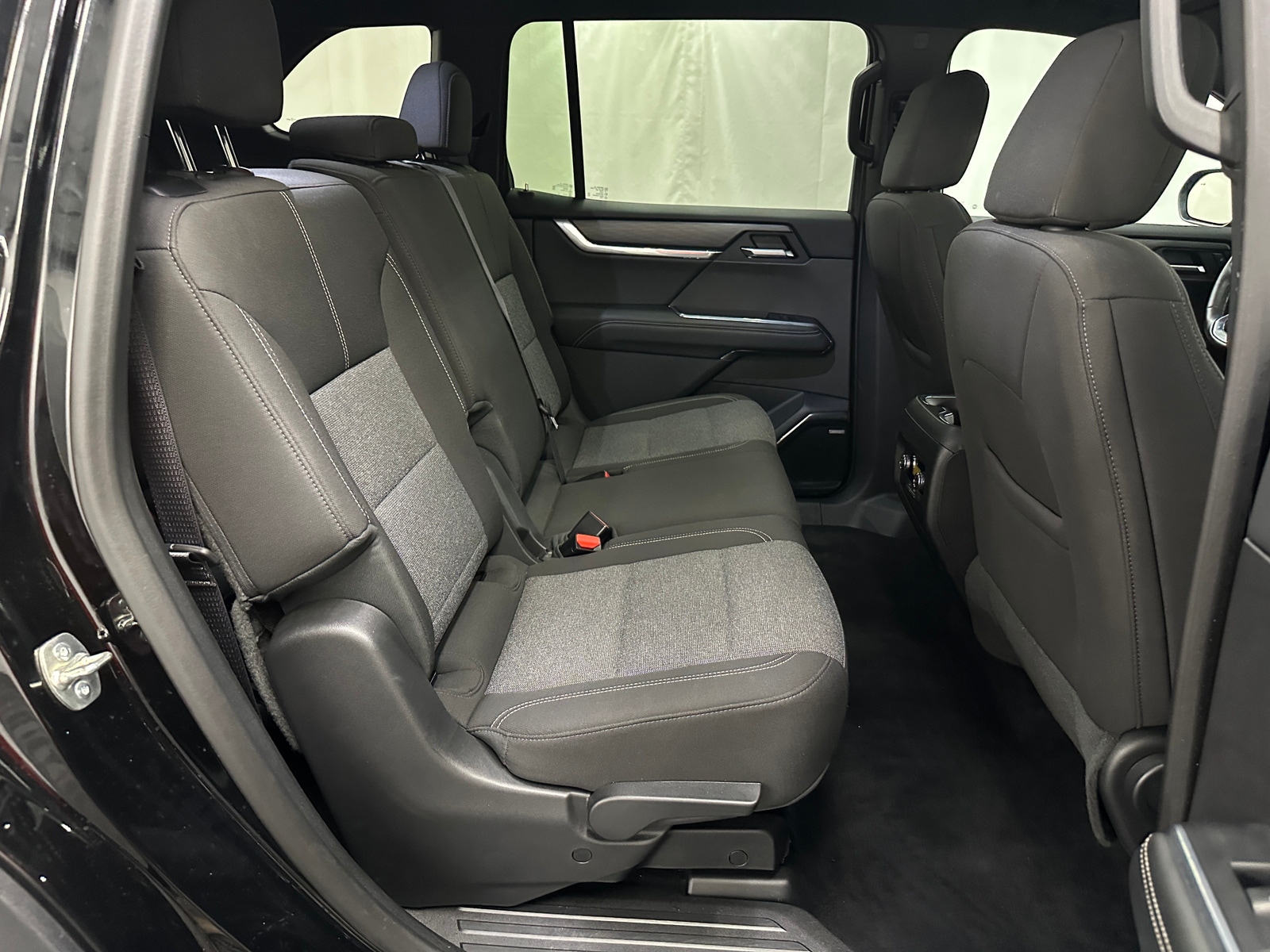 Thumbnail: 2025 GMC Acadia - 6