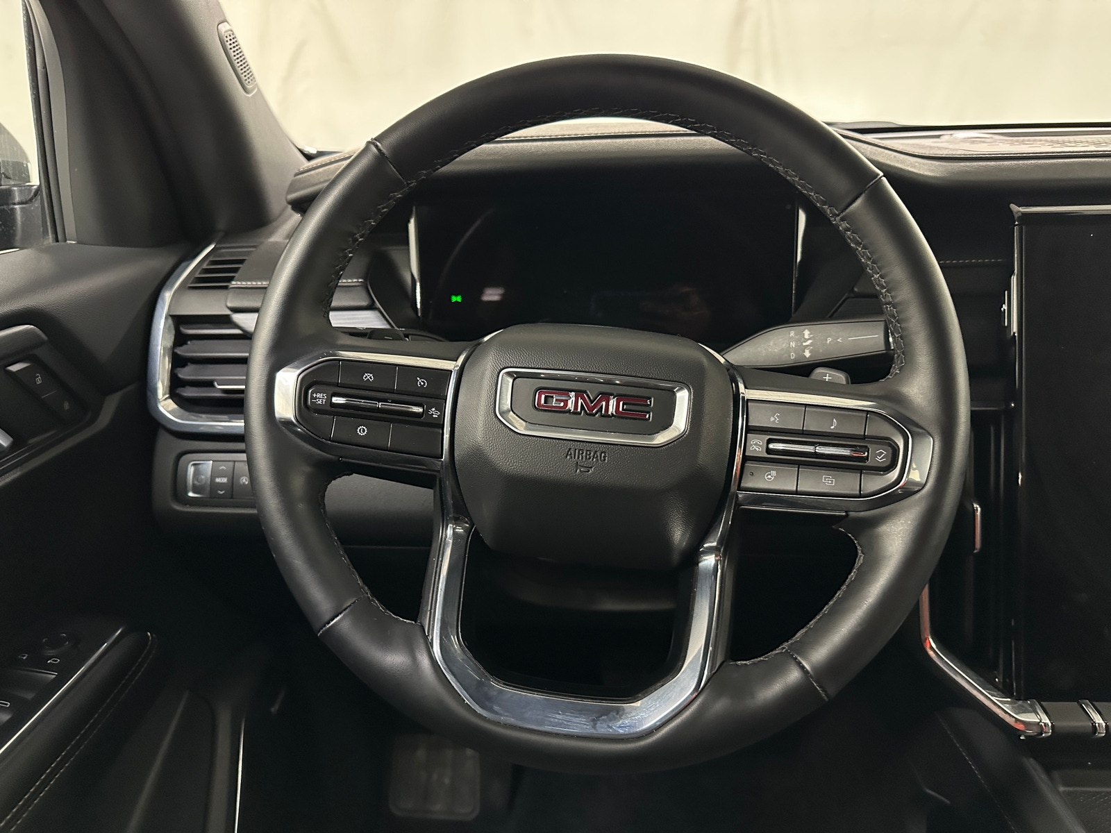 Thumbnail: 2025 GMC Acadia - 5