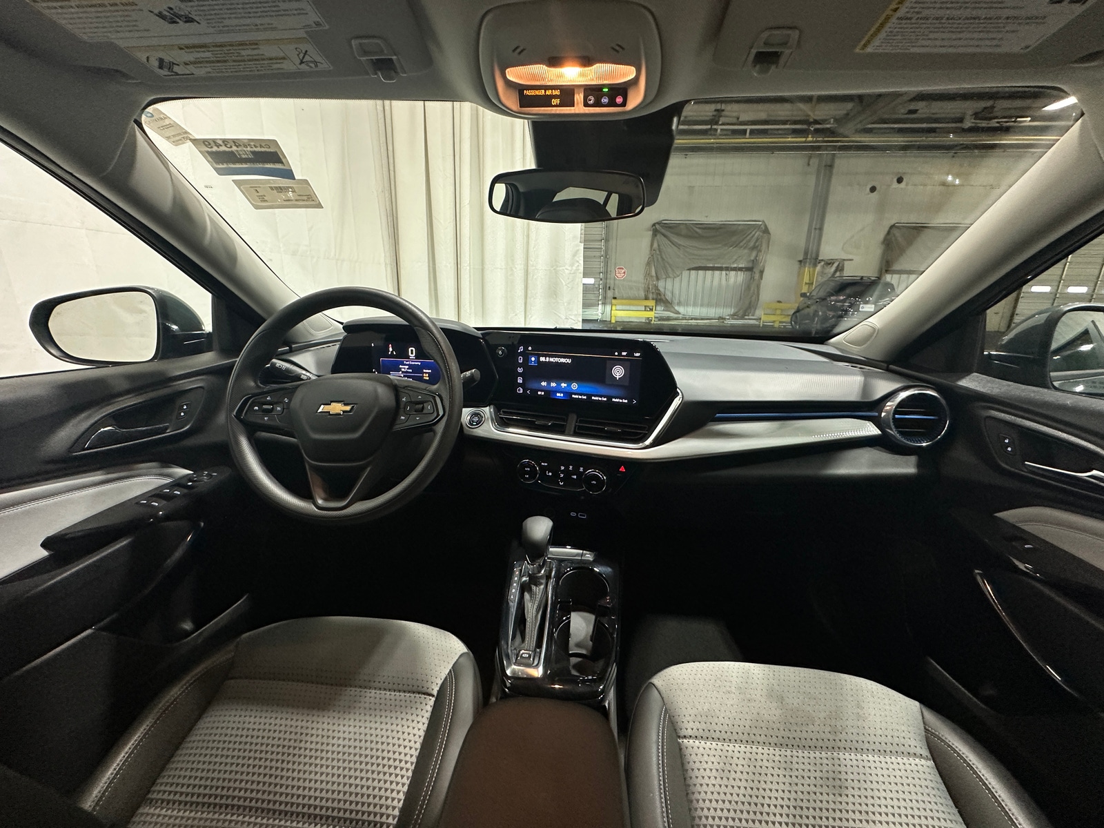 Thumbnail: 2025 Chevrolet Trax - 3