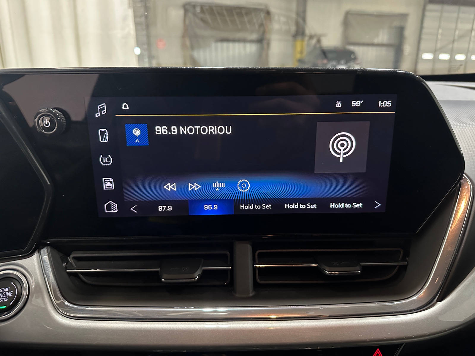 Thumbnail: 2025 Chevrolet Trax - 4