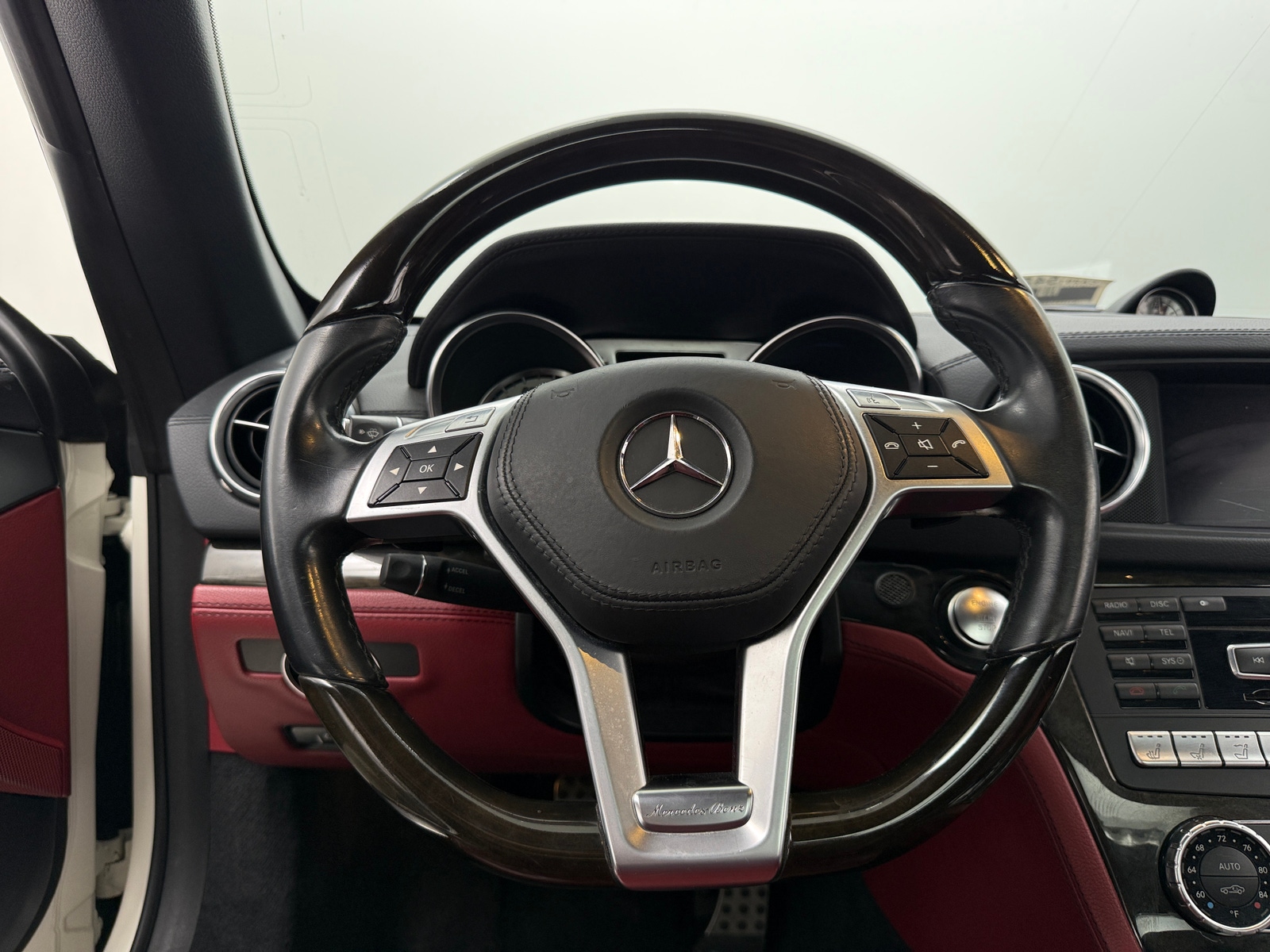 Thumbnail: 2014 Mercedes-Benz SL-Class - 3
