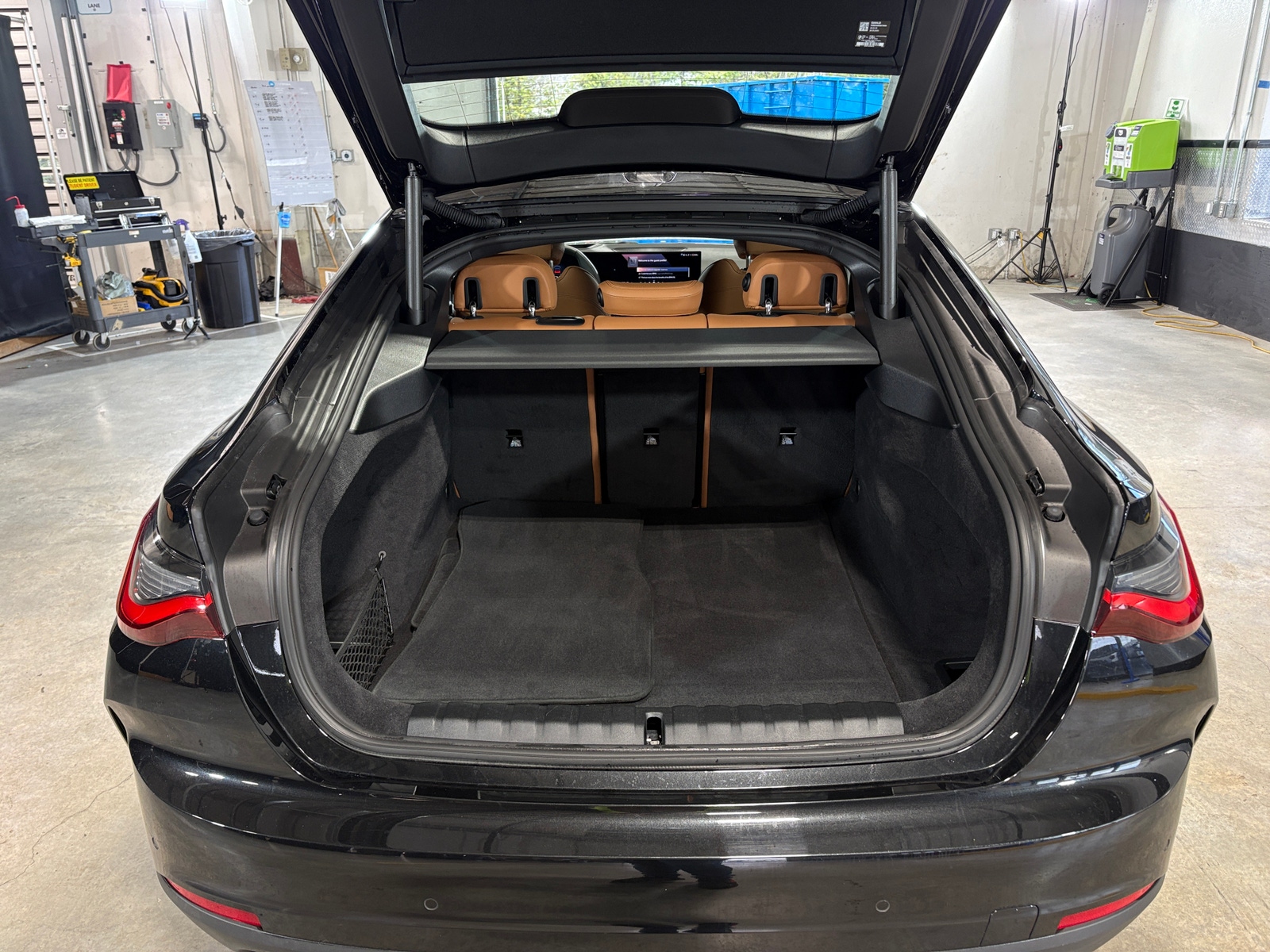 Thumbnail: 2025 BMW 4 Series - 4