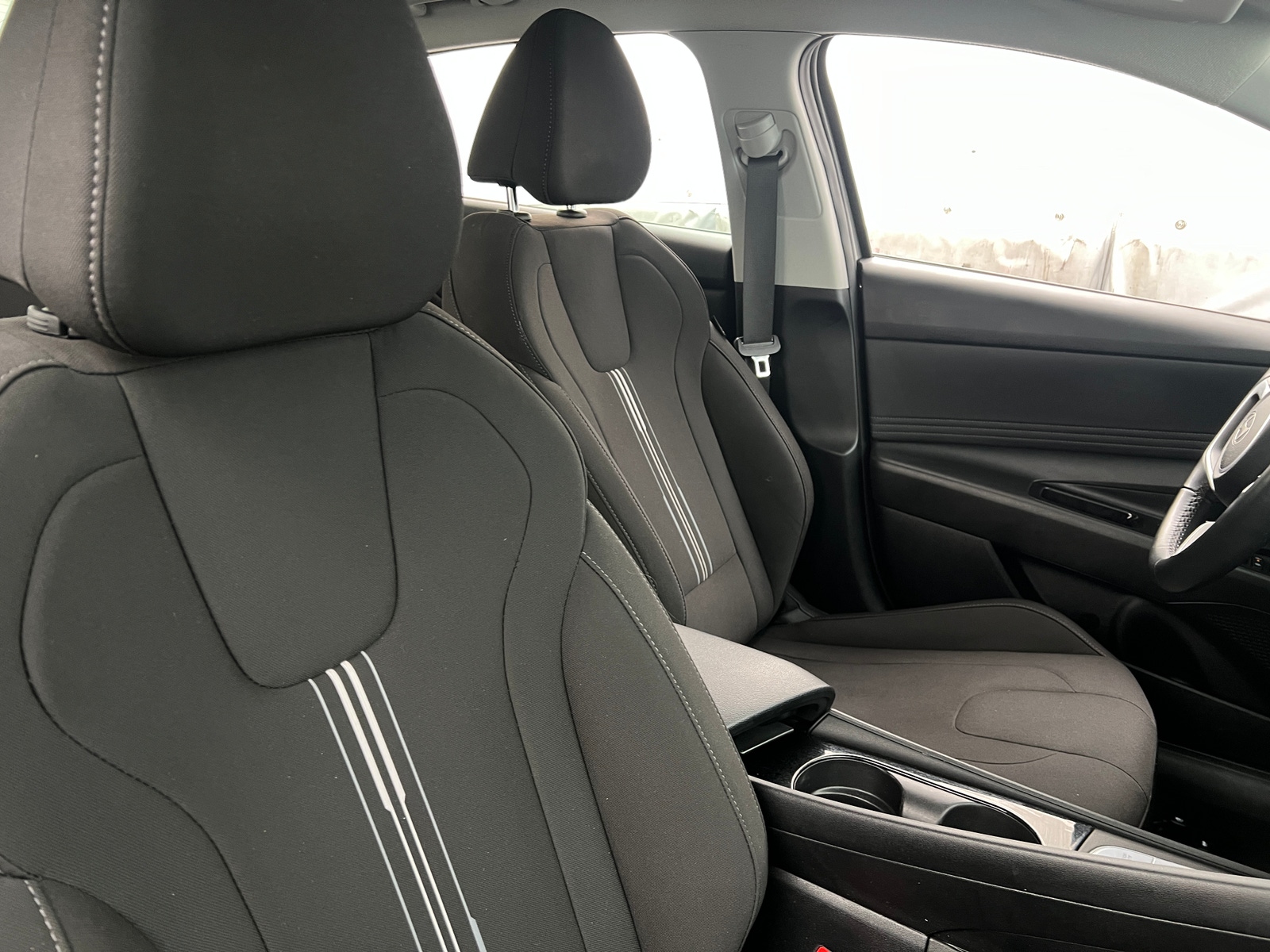 Thumbnail: 2025 Hyundai Elantra - 2