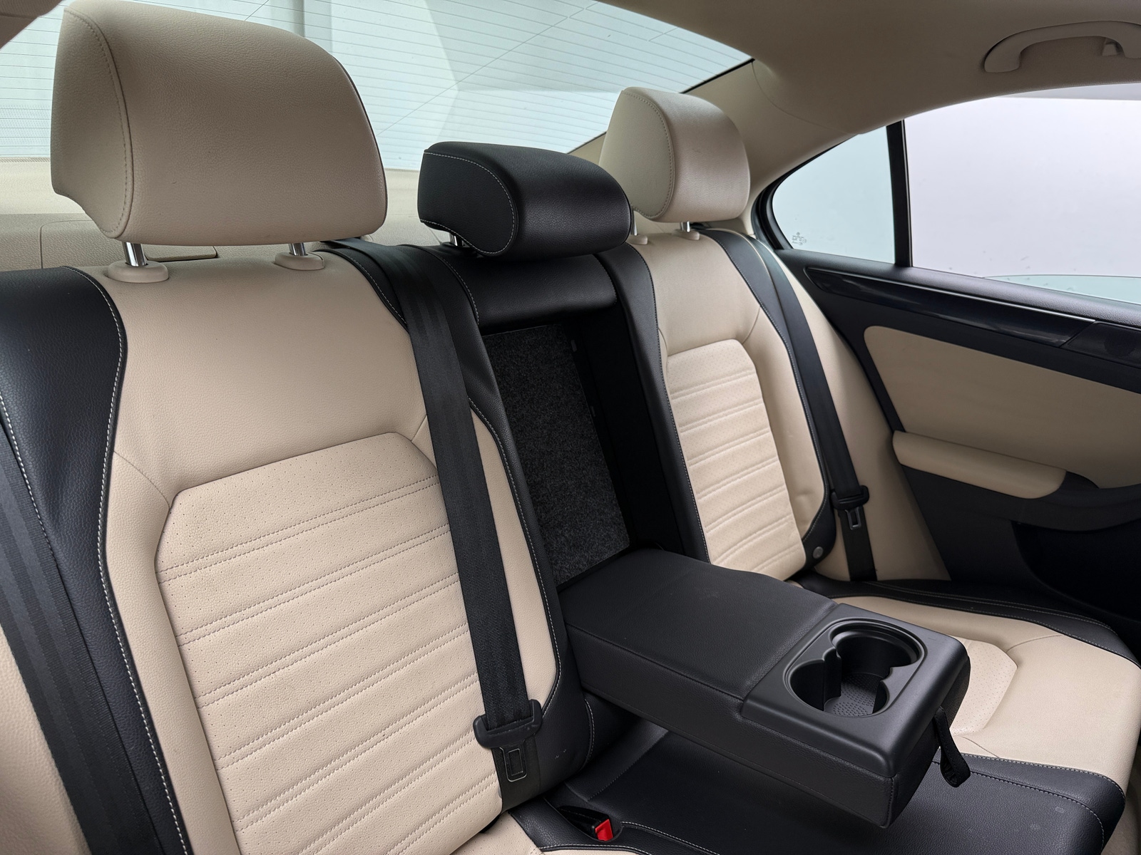 Thumbnail: 2015 Volkswagen Jetta - 5