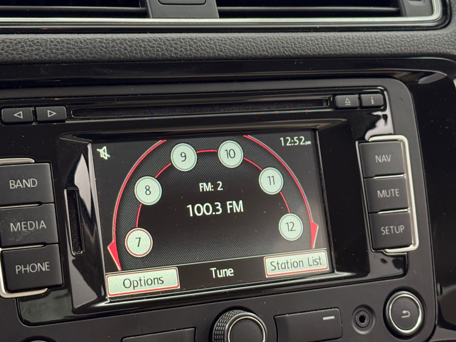 Thumbnail: 2015 Volkswagen Jetta - 3