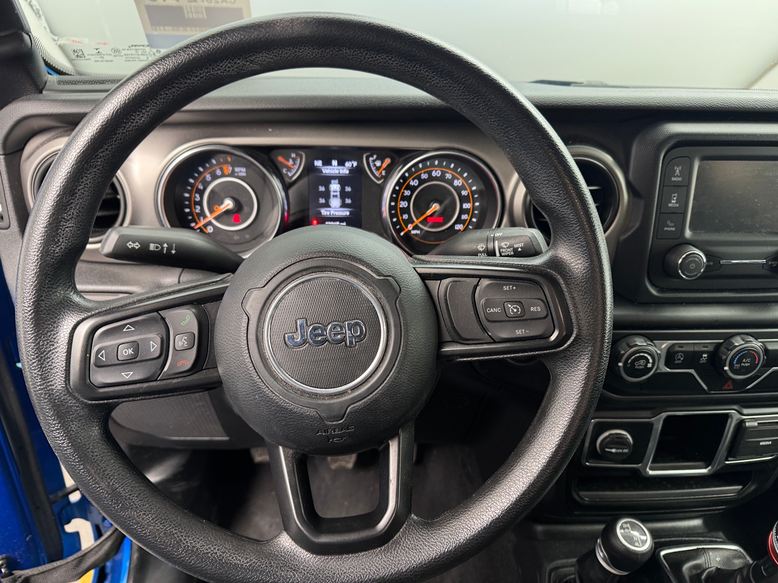 Thumbnail: 2021 Jeep Gladiator - 5