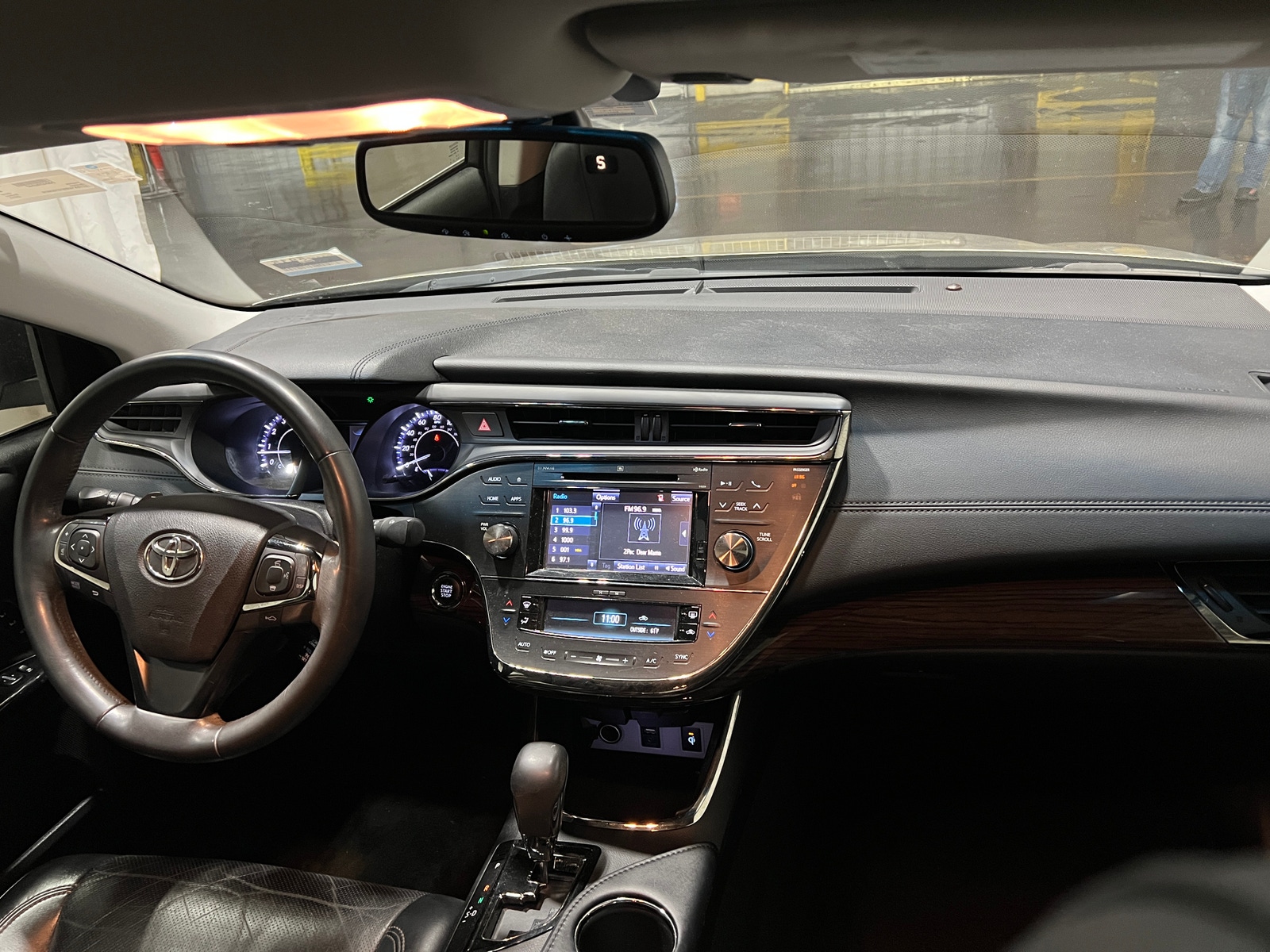 Thumbnail: 2015 Toyota Avalon - 2