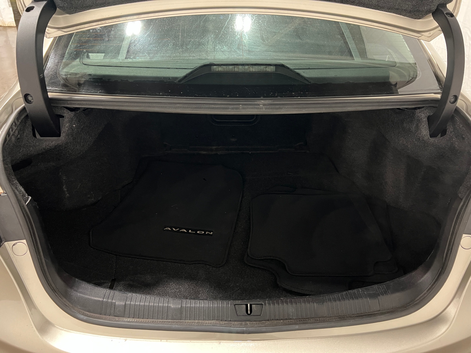 Thumbnail: 2015 Toyota Avalon - 6