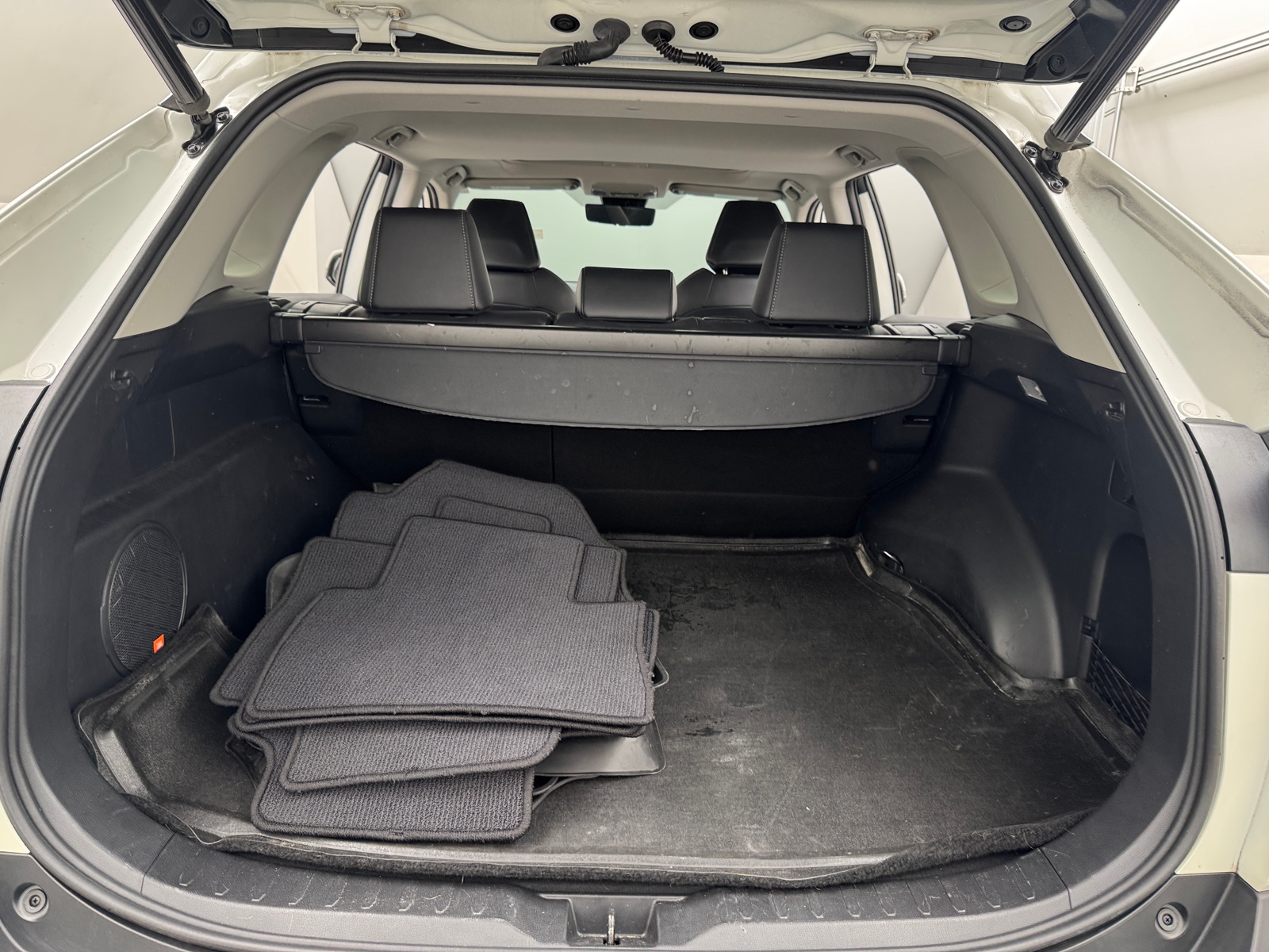 Thumbnail: 2020 Toyota RAV4 - 6