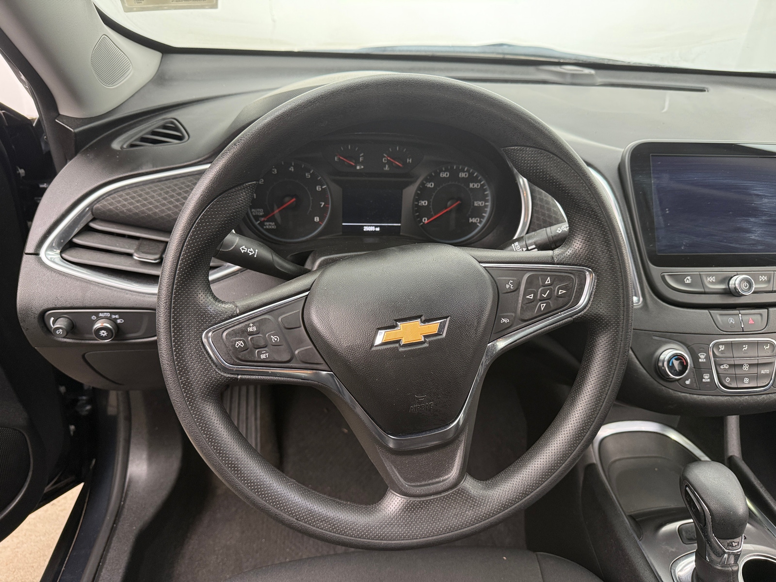 Thumbnail: 2021 Chevrolet Malibu - 5