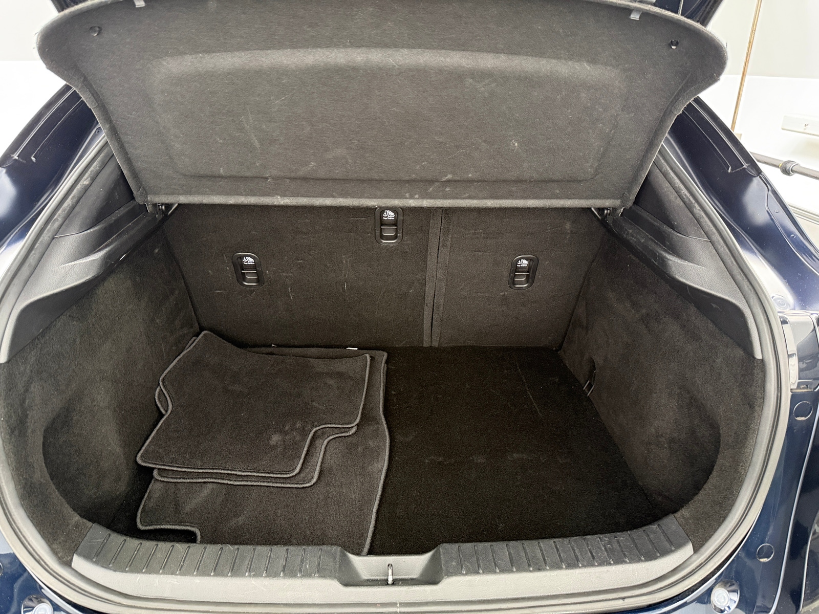 Thumbnail: 2023 Mazda CX-30 - 7