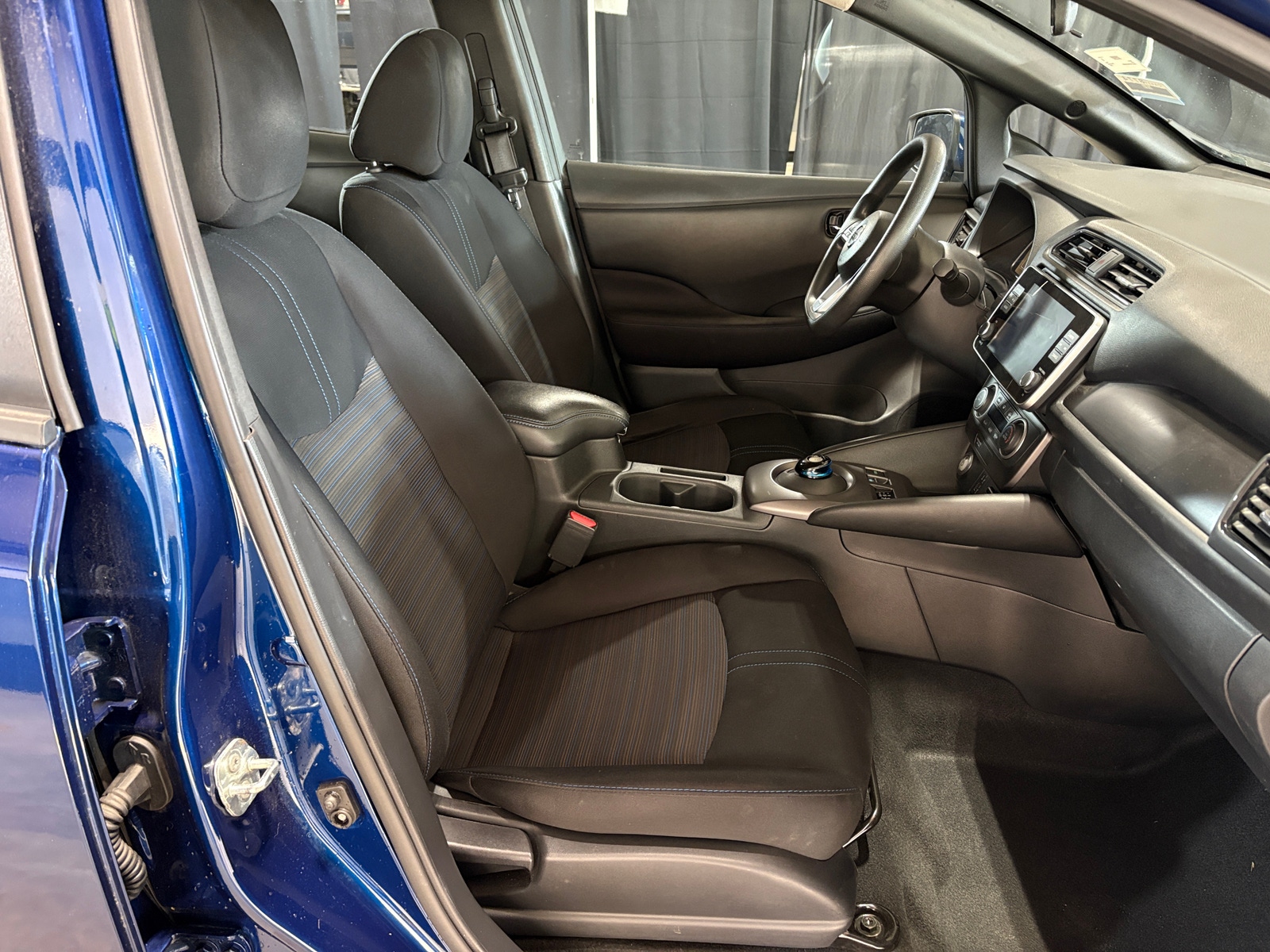 Thumbnail: 2021 Nissan Leaf - 2