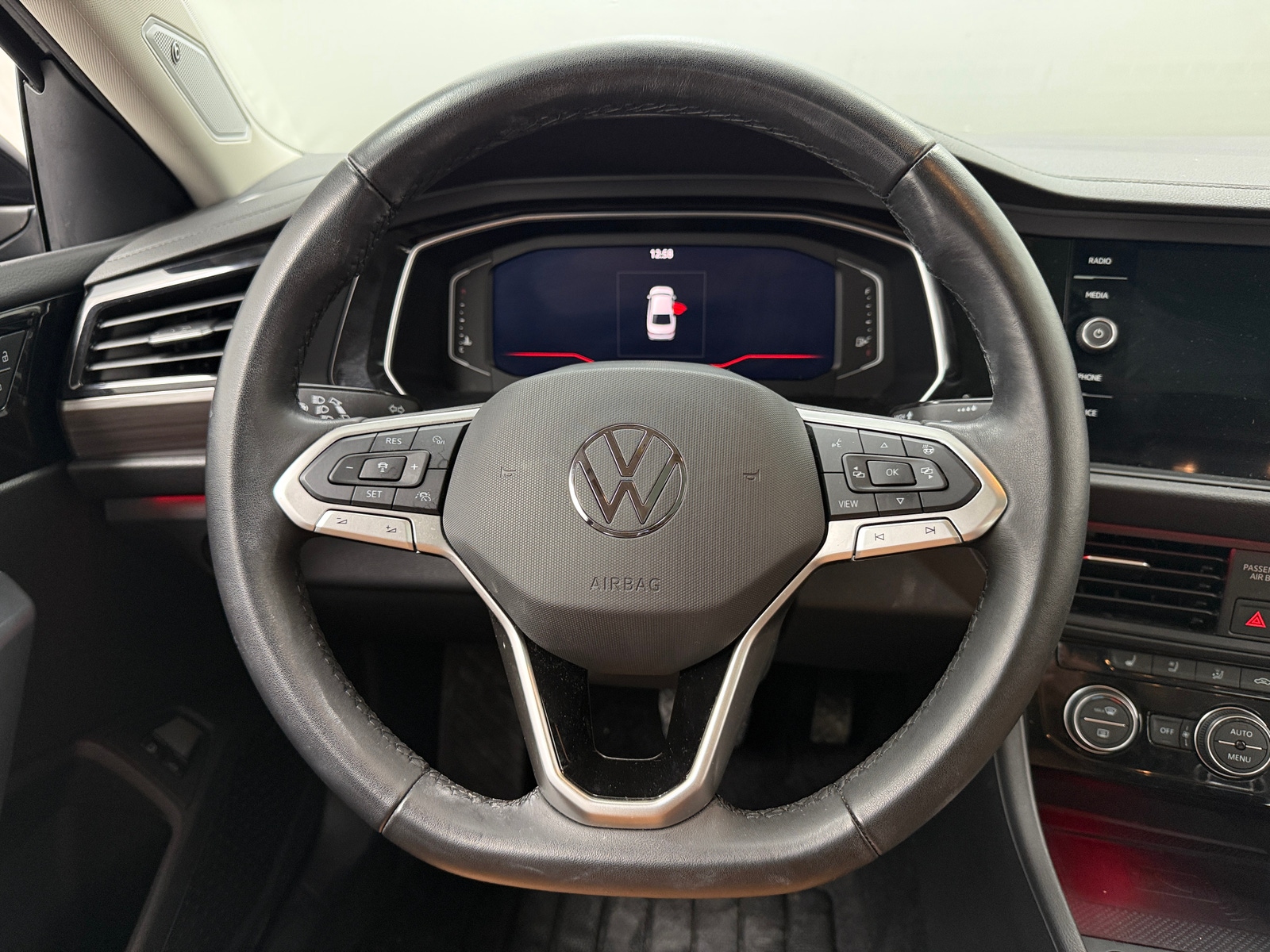 Thumbnail: 2024 Volkswagen Jetta - 4