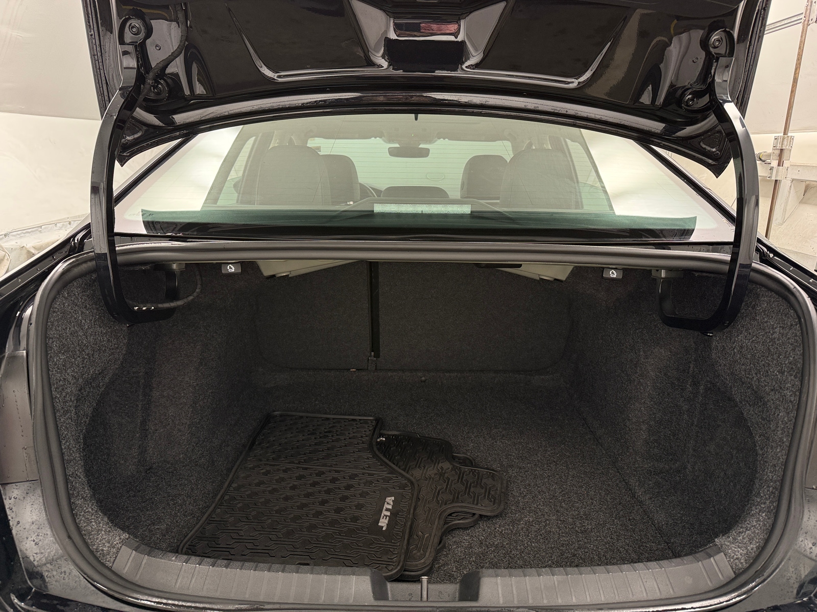 Thumbnail: 2024 Volkswagen Jetta - 6