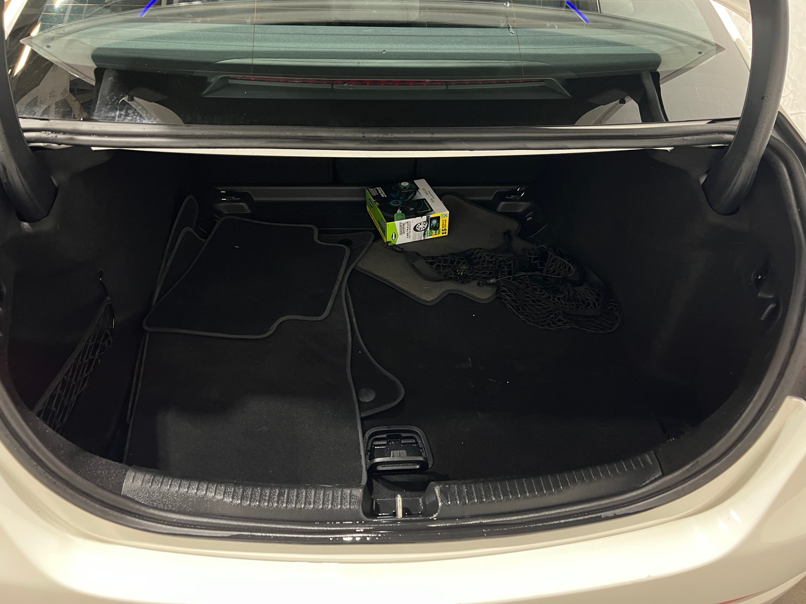 Thumbnail: 2024 Mercedes-Benz C-Class - 6