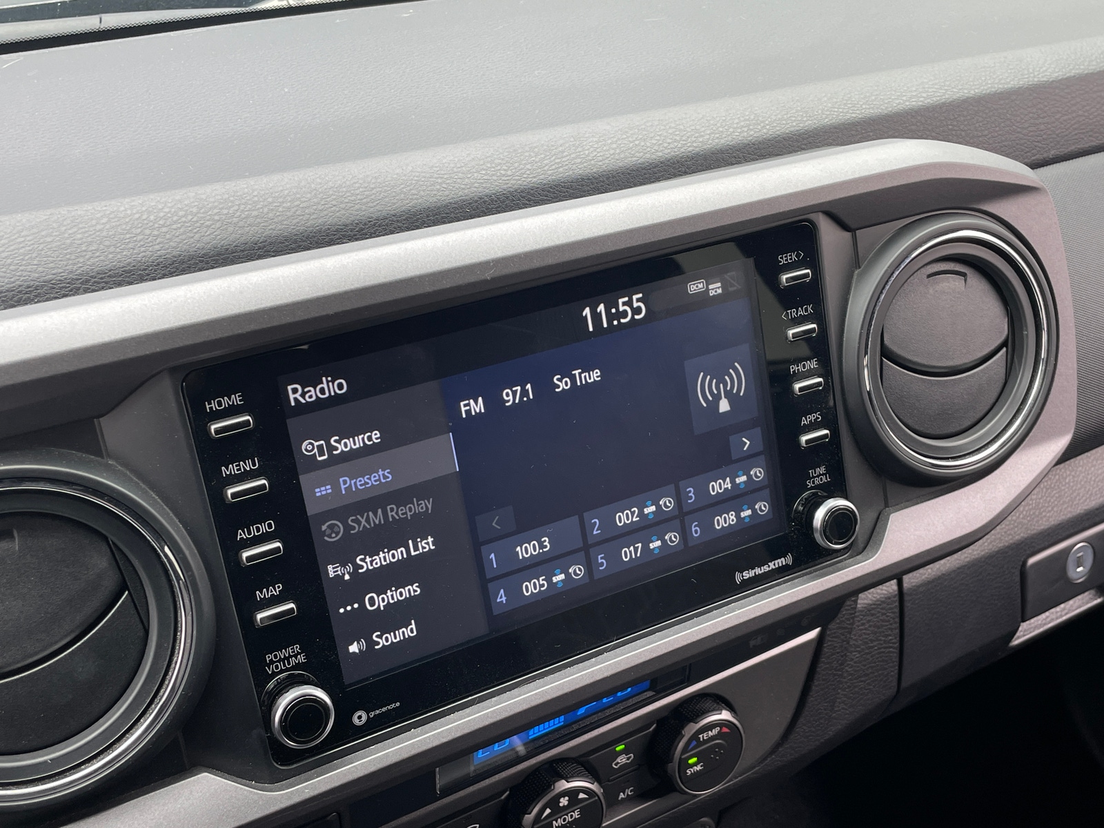 Thumbnail: 2022 Toyota Tacoma - 4