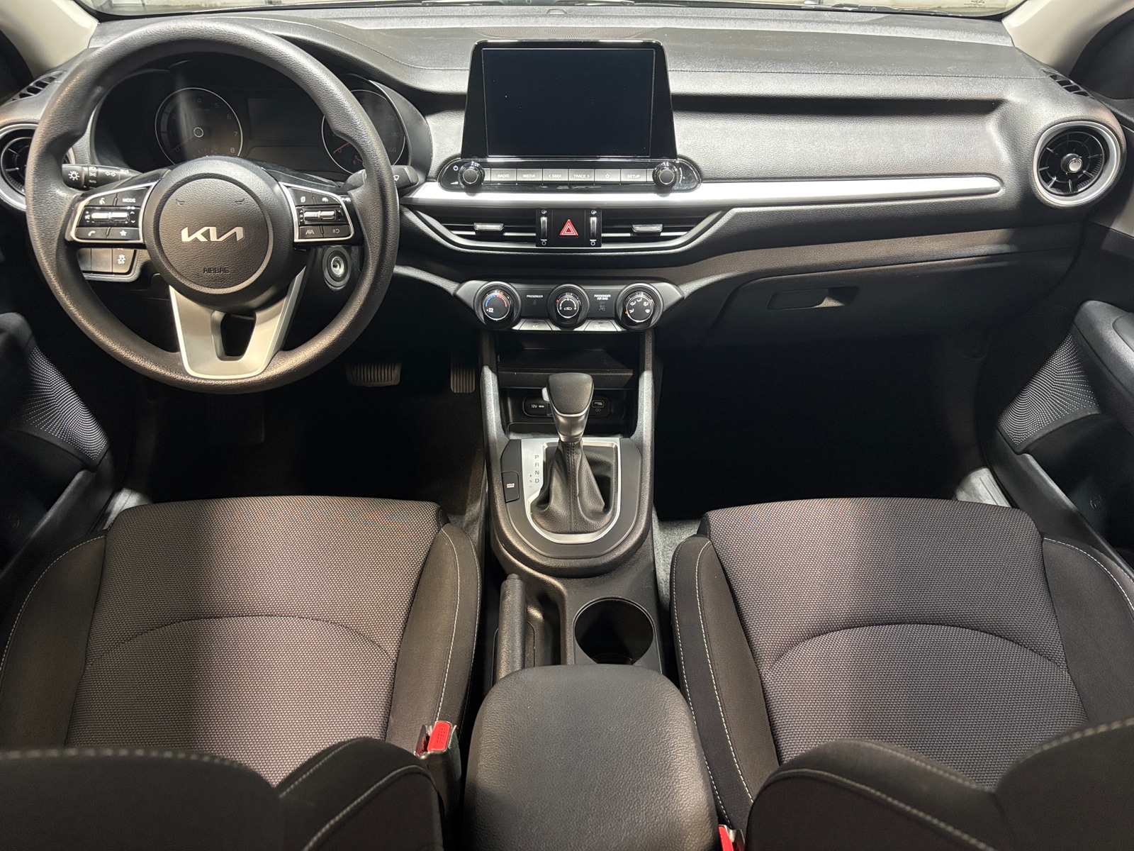 Thumbnail: 2024 Kia Forte - 3