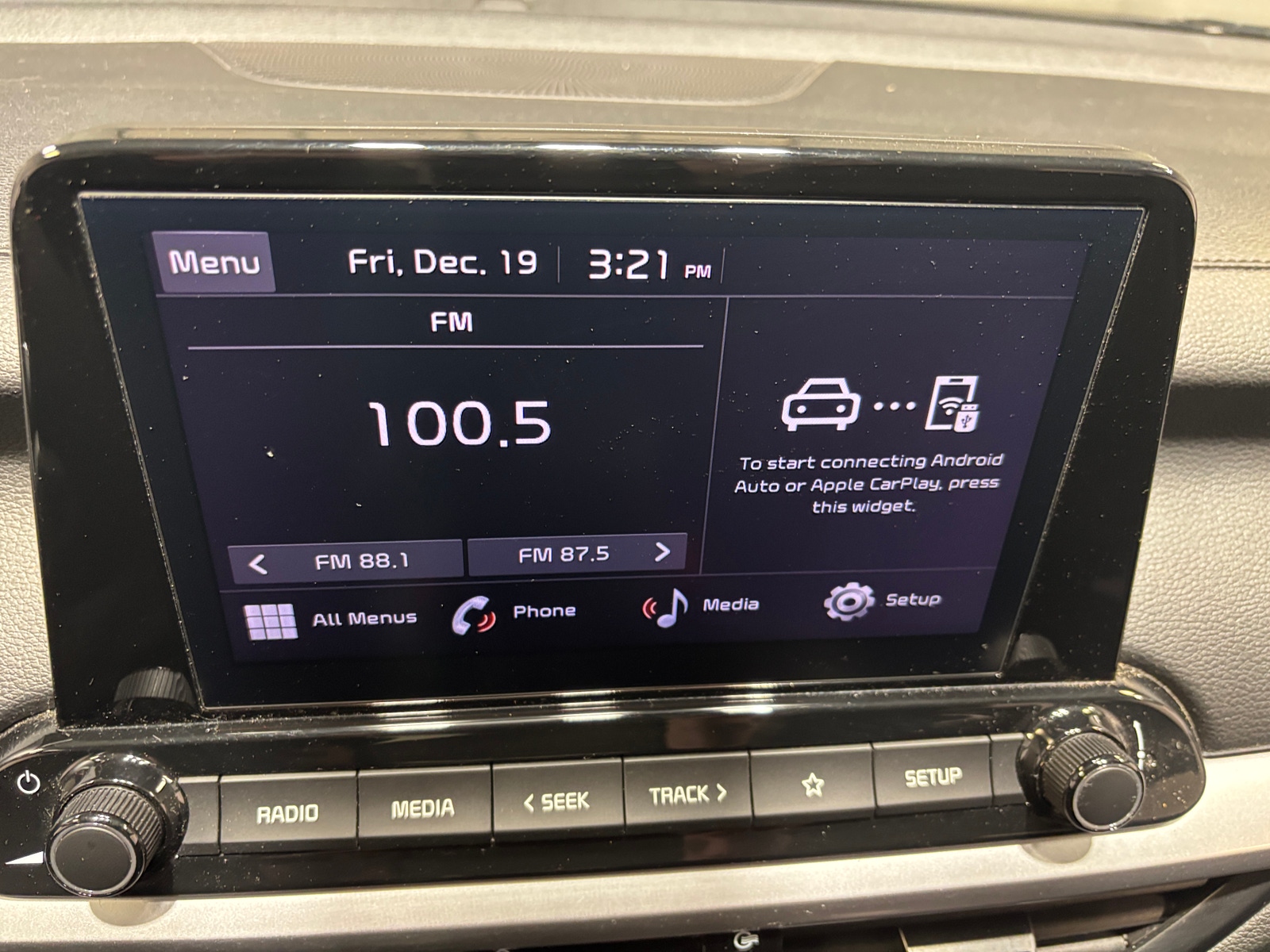 Thumbnail: 2024 Kia Forte - 4