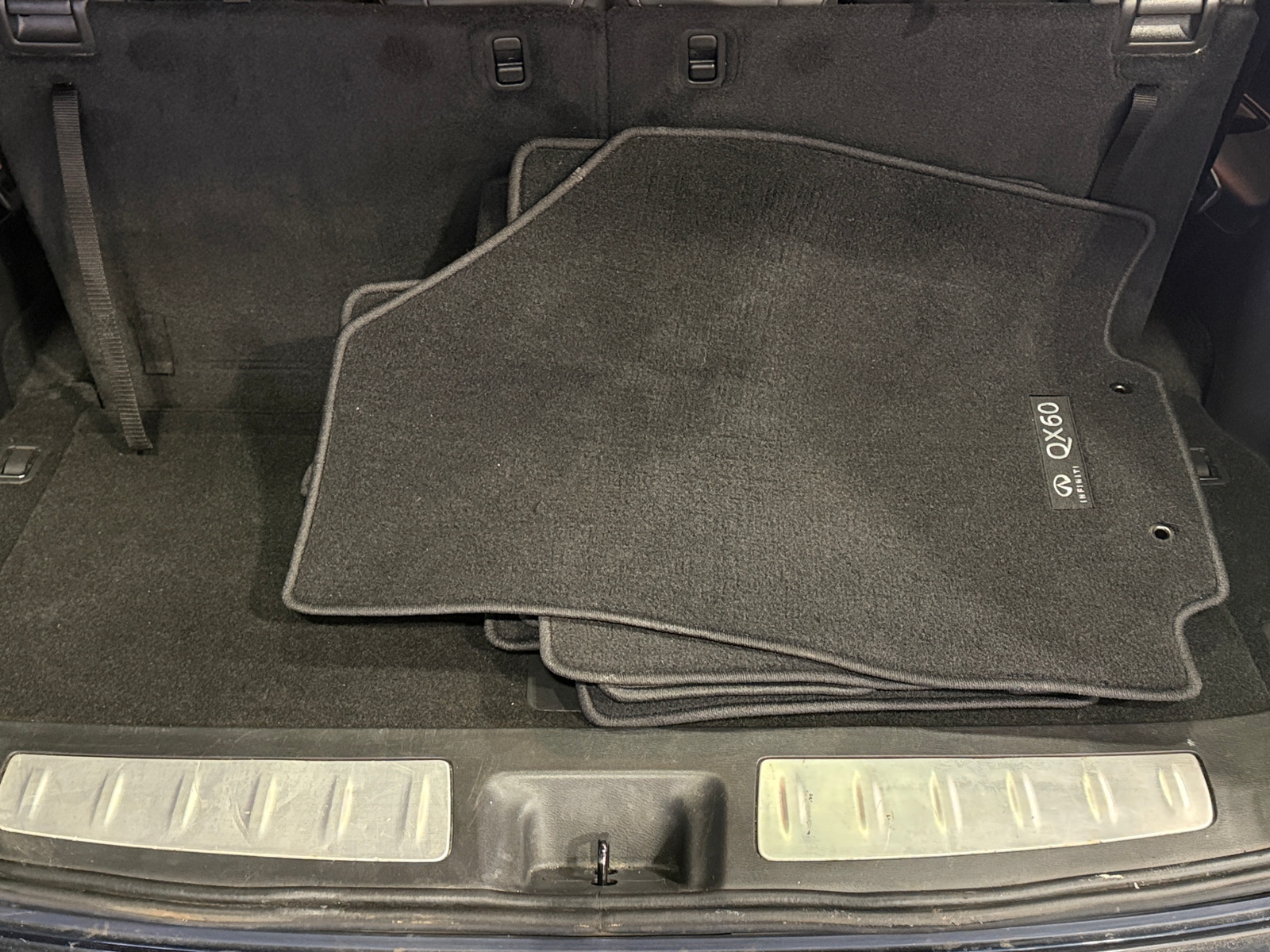 Thumbnail: 2016 INFINITI QX60 - 6