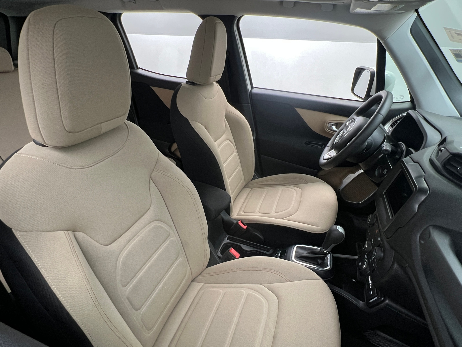 Thumbnail: 2019 Jeep Renegade - 2