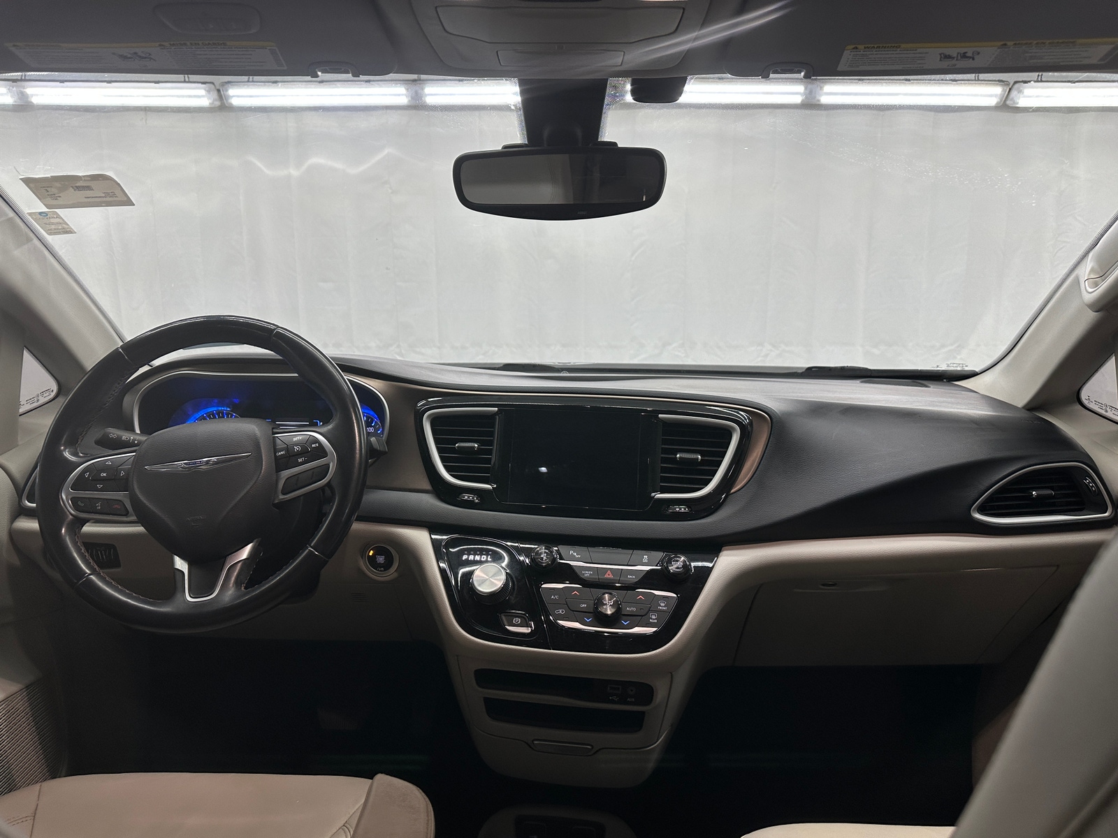 Thumbnail: 2017 Chrysler Pacifica - 2