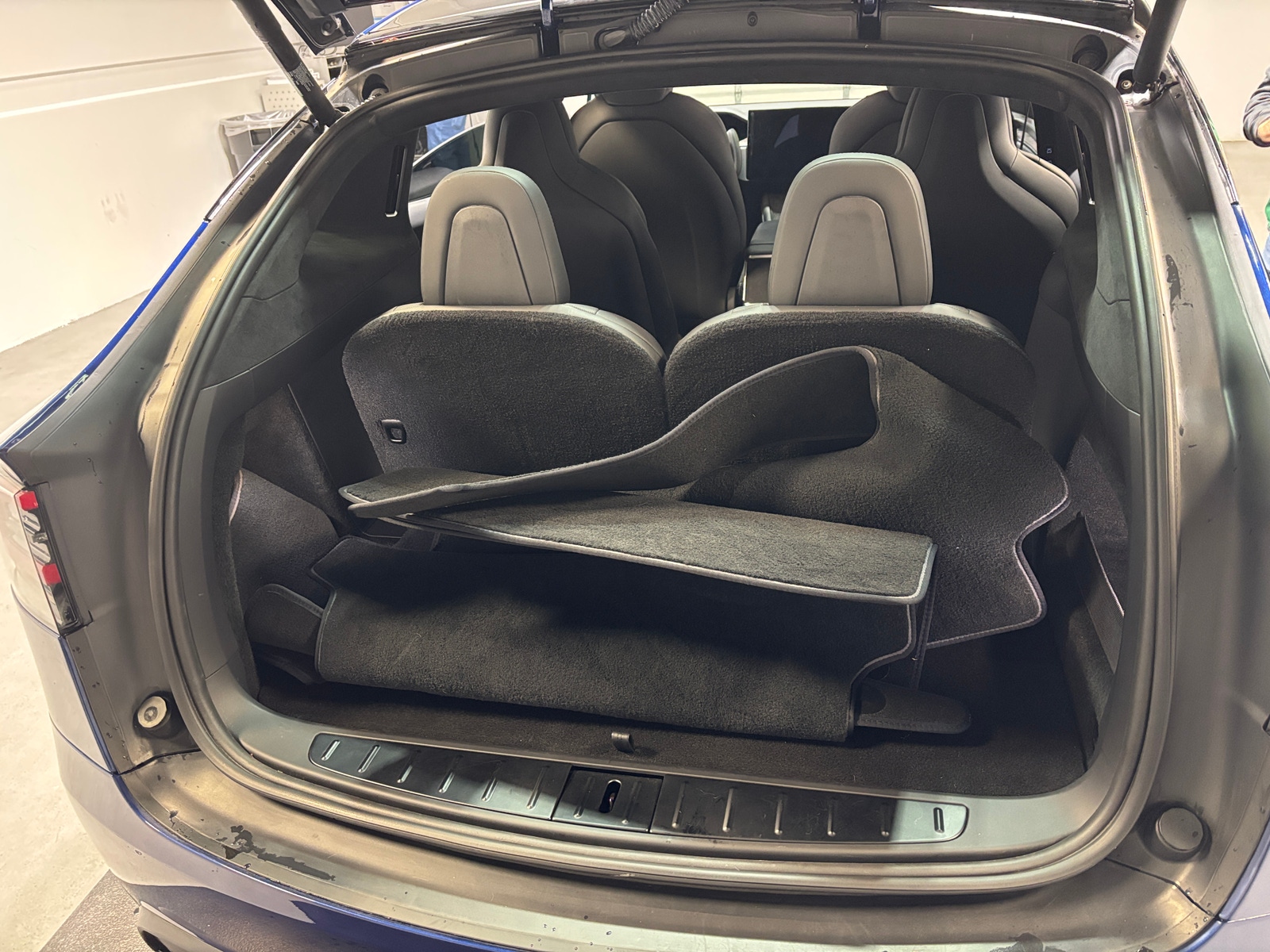 Thumbnail: 2023 Tesla Model X - 6