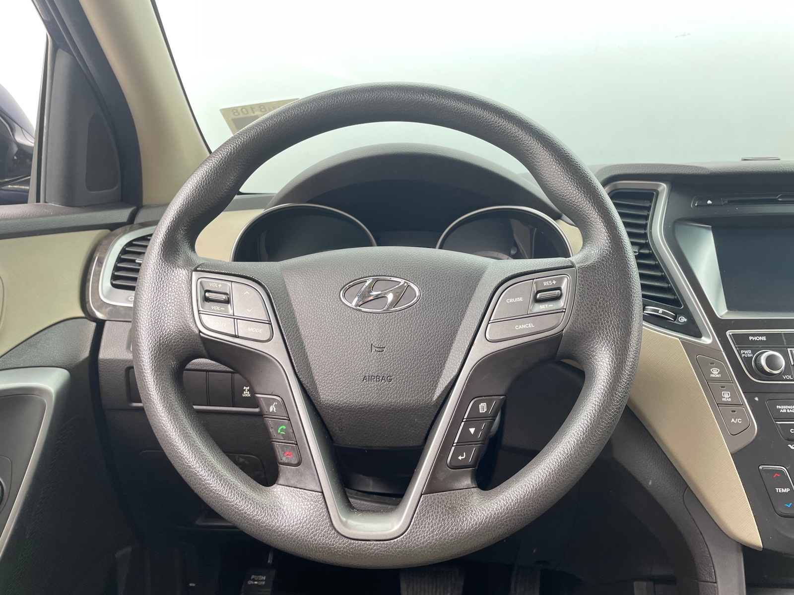 Thumbnail: 2017 Hyundai Santa Fe - 5