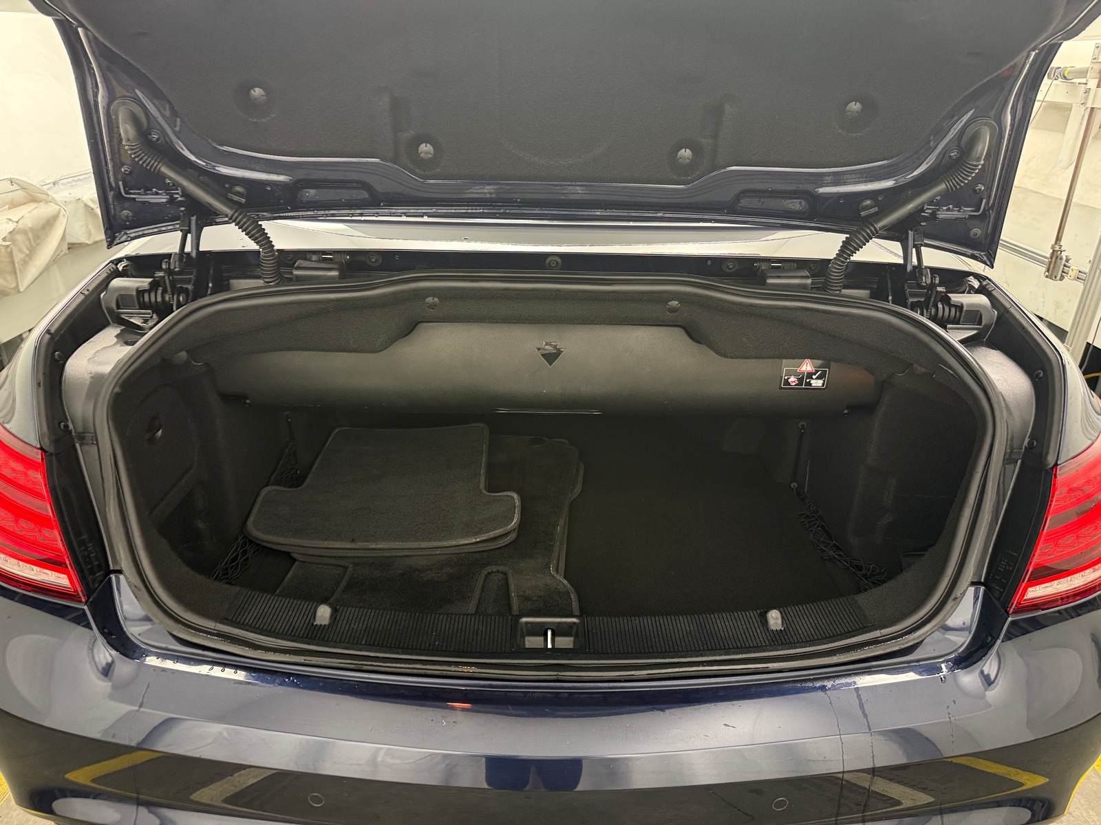 Thumbnail: 2016 Mercedes-Benz E-Class - 6