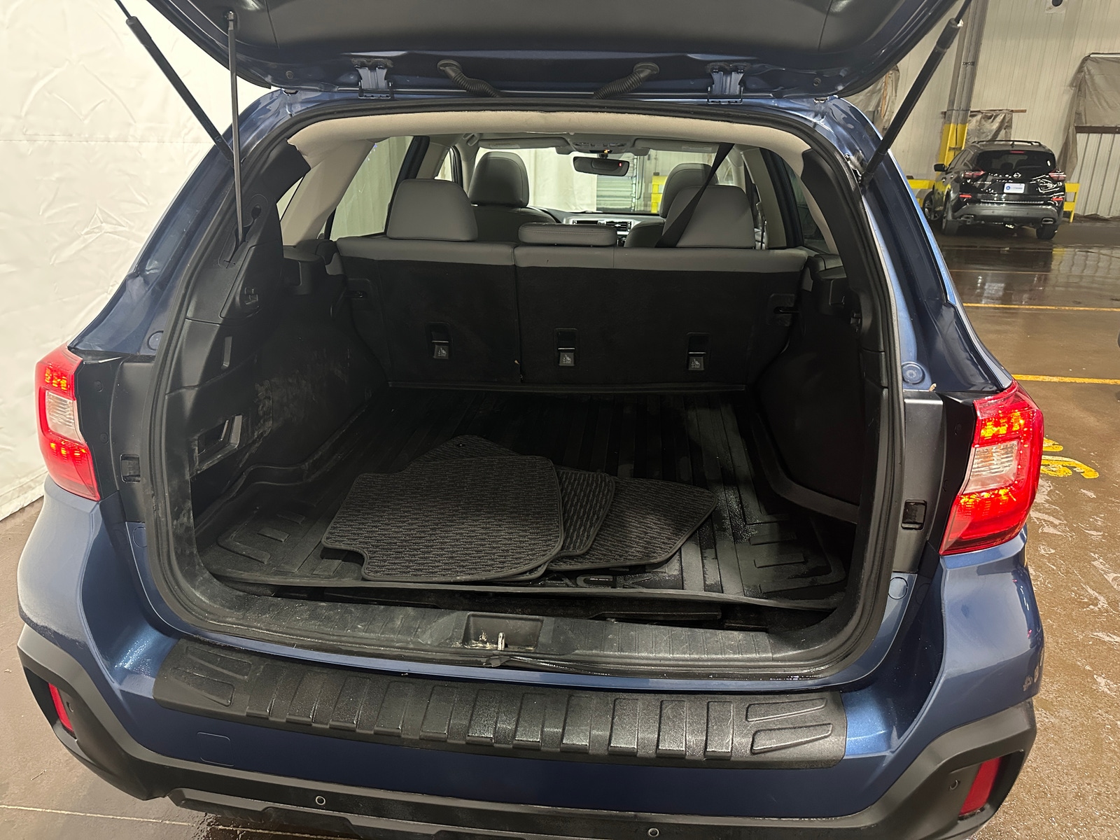 Thumbnail: 2019 Subaru Outback - 6