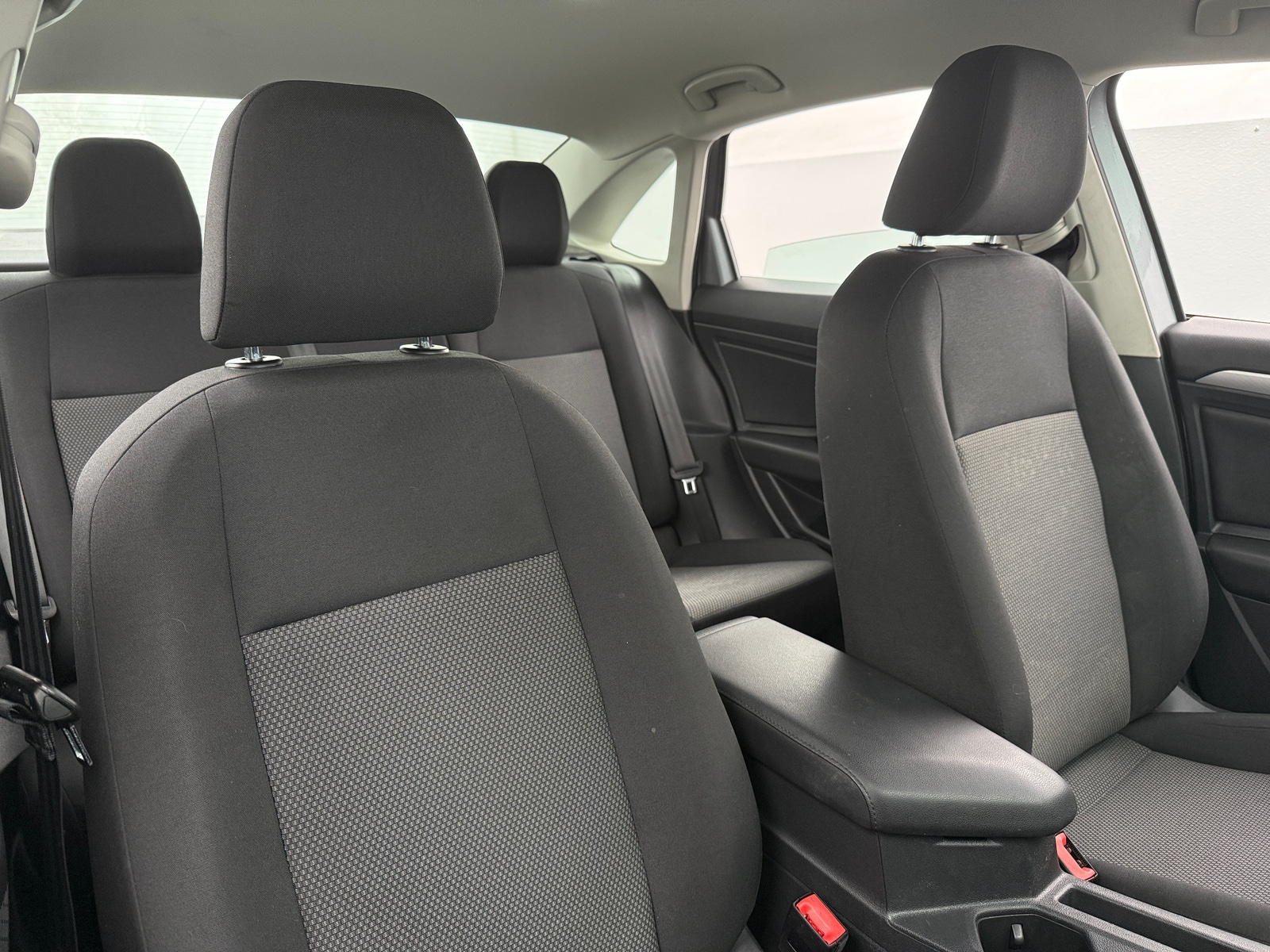 Thumbnail: 2020 Volkswagen Jetta - 2