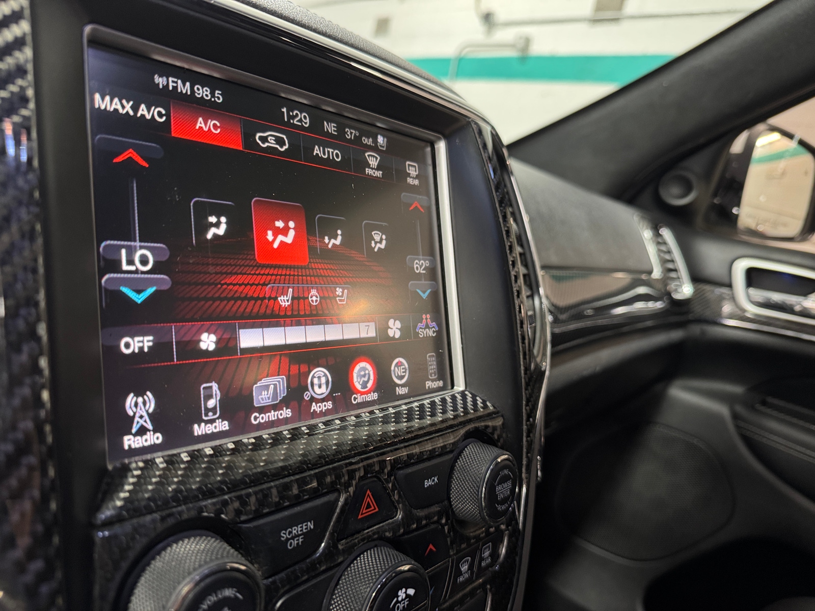 Thumbnail: 2015 Jeep Grand Cherokee - 4