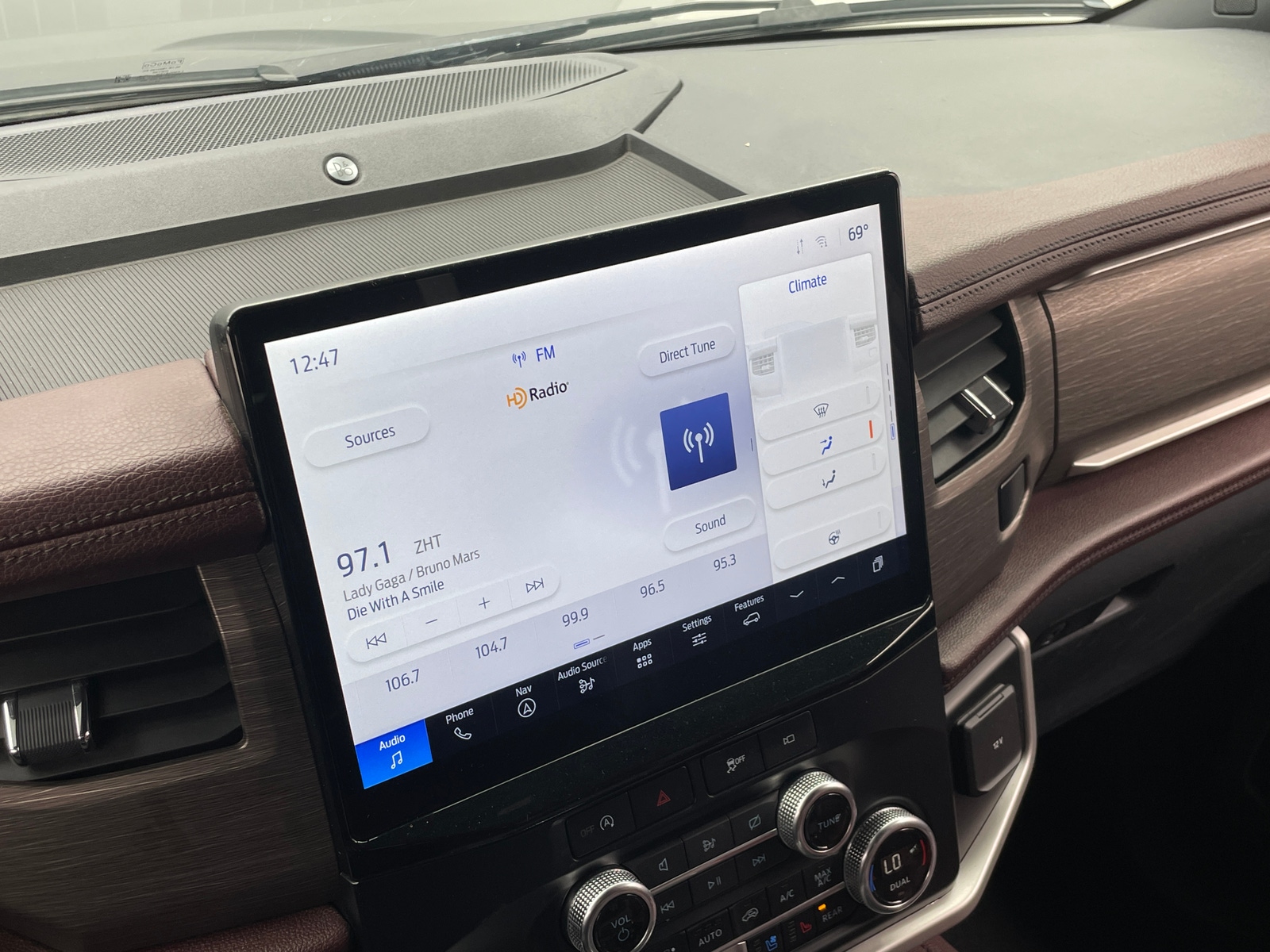 Thumbnail: 2024 Ford Expedition MAX - 3