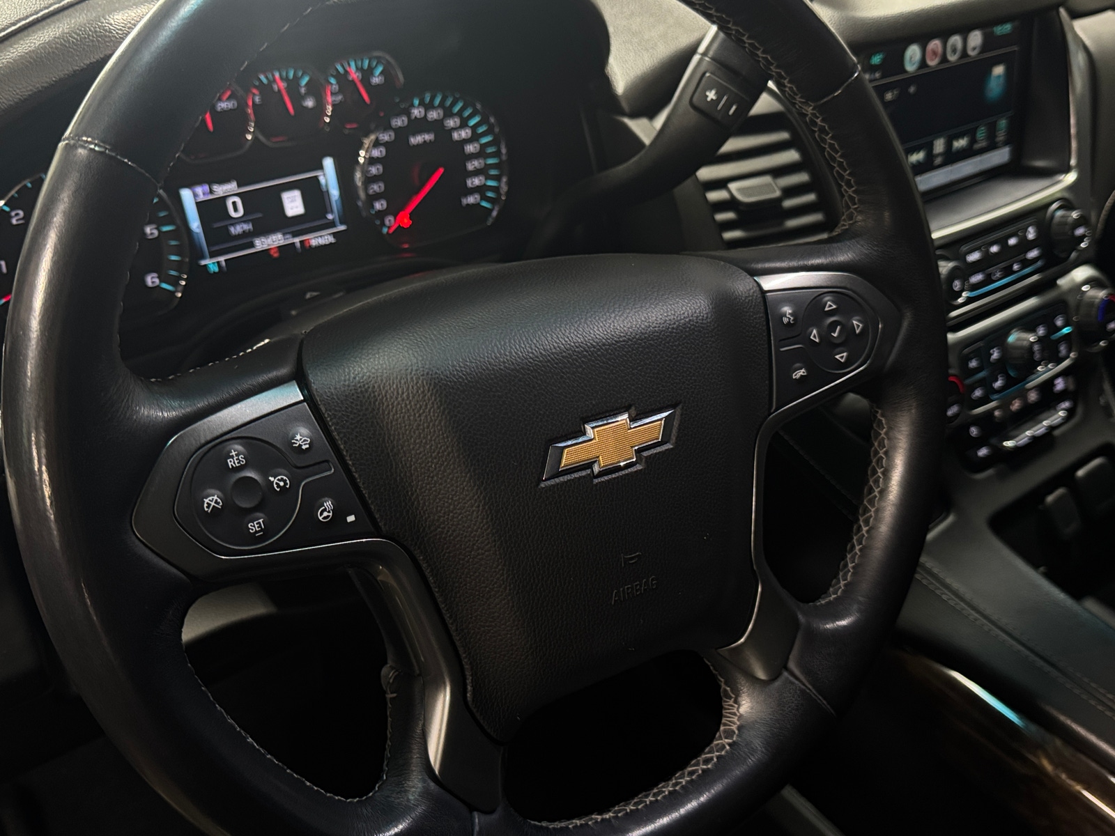 Thumbnail: 2019 Chevrolet Suburban - 4