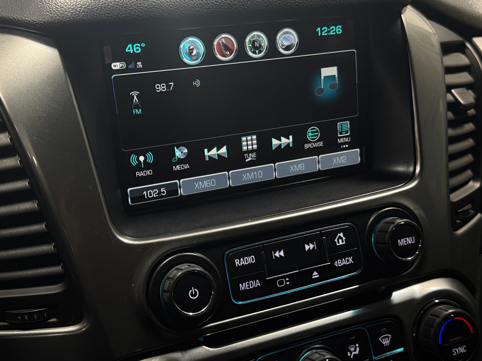 Thumbnail: 2019 Chevrolet Suburban - 3