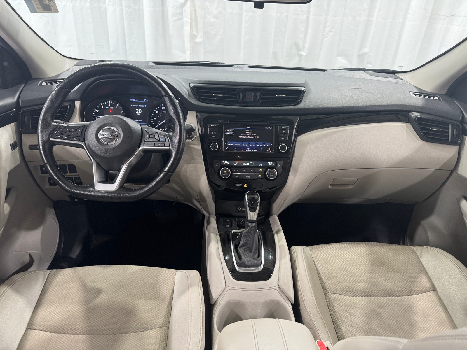 Thumbnail: 2022 Nissan Rogue Sport - 3