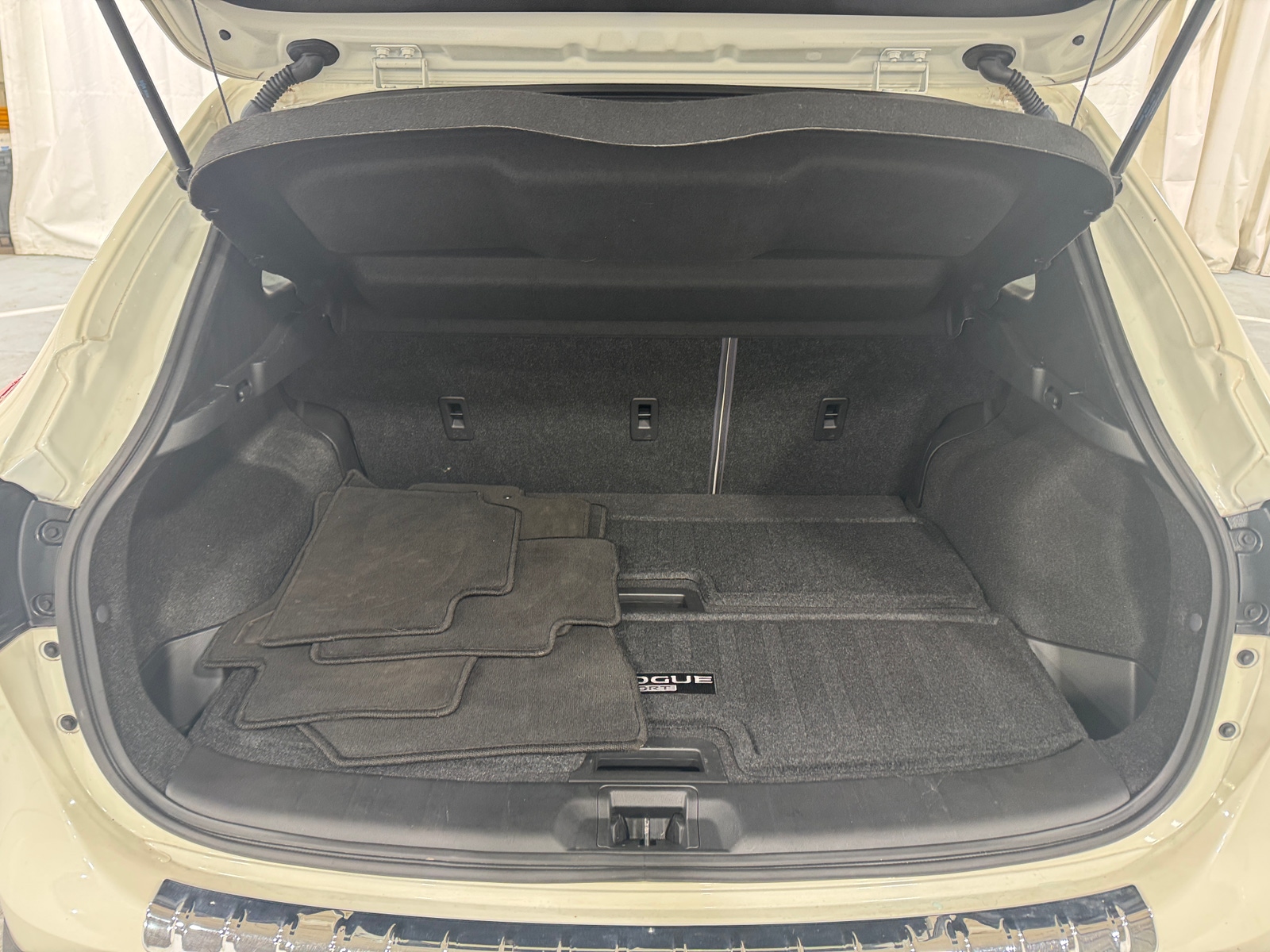 Thumbnail: 2022 Nissan Rogue Sport - 7