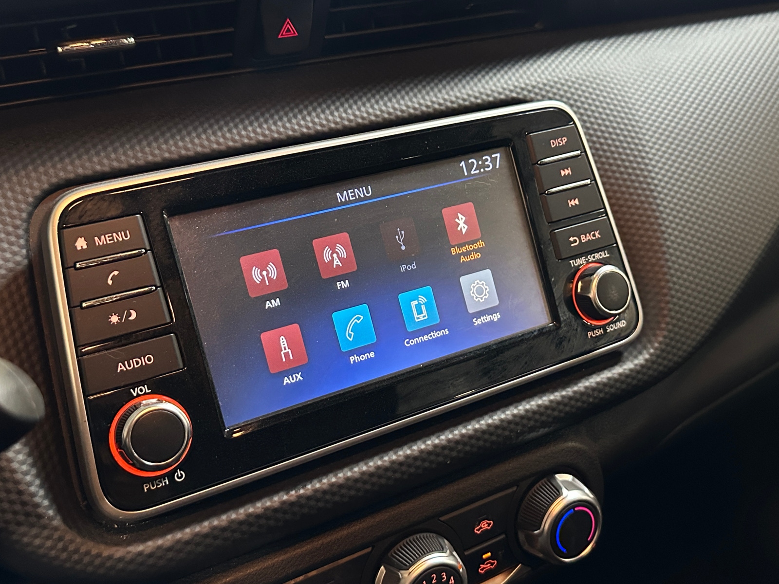 Thumbnail: 2022 Nissan Kicks - 4