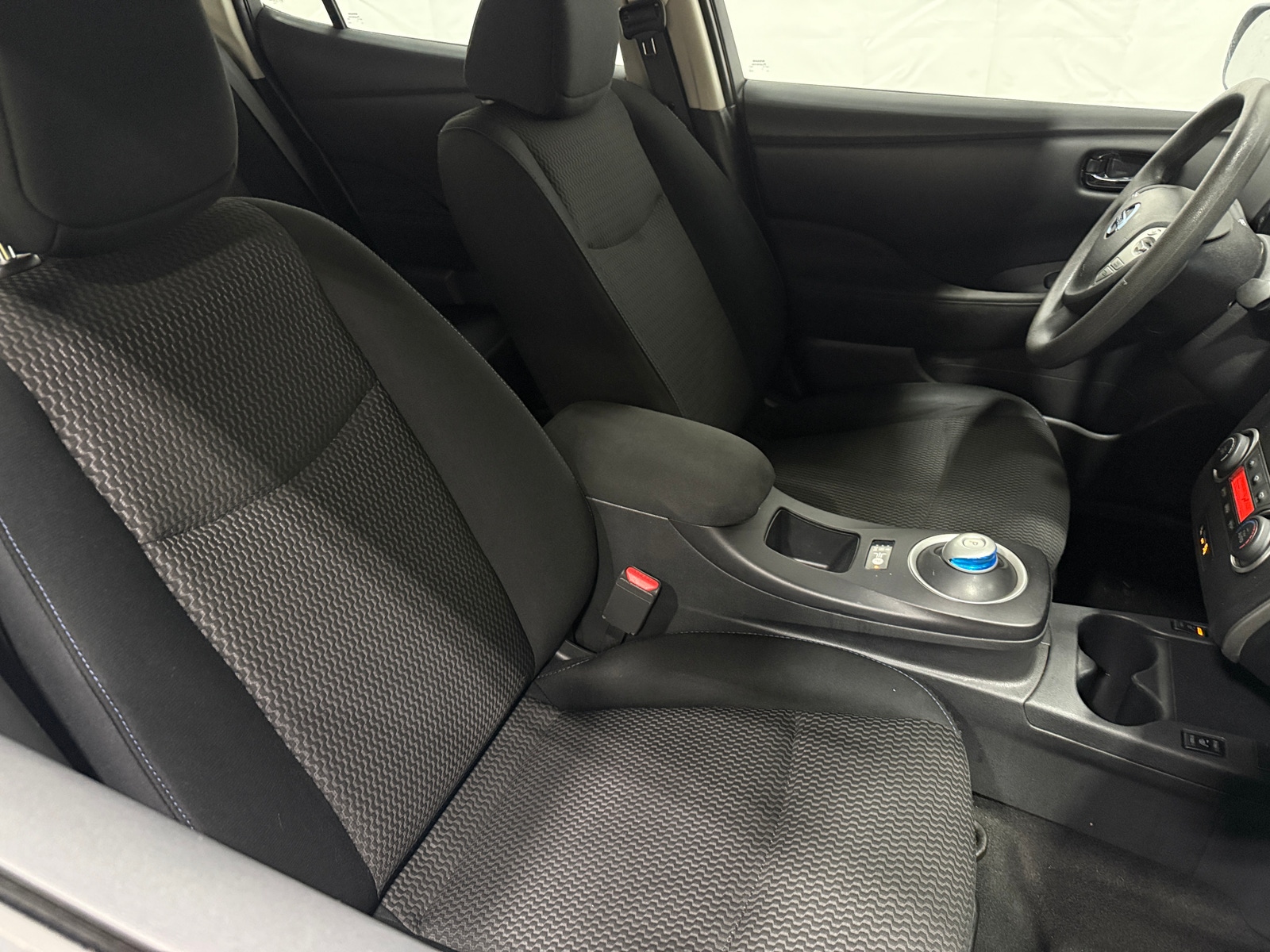 Thumbnail: 2017 Nissan Leaf - 2